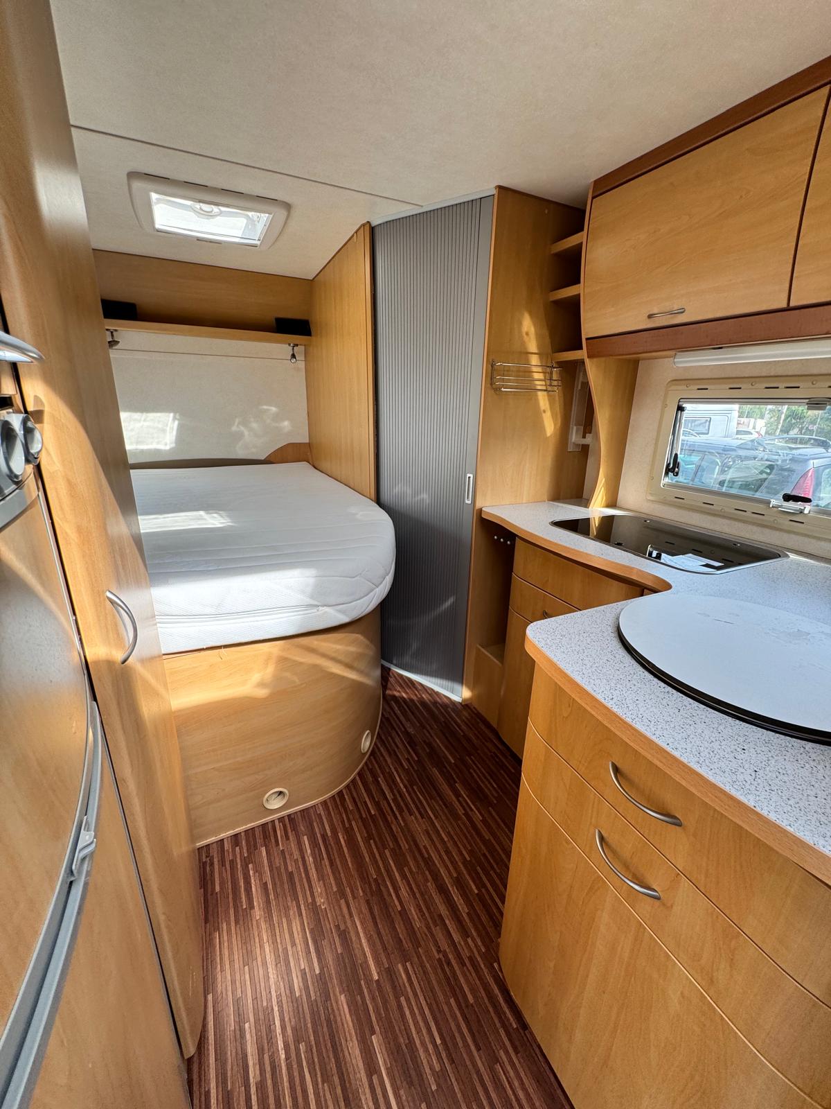 EURA MOBIL Profila 672 SB-image-12