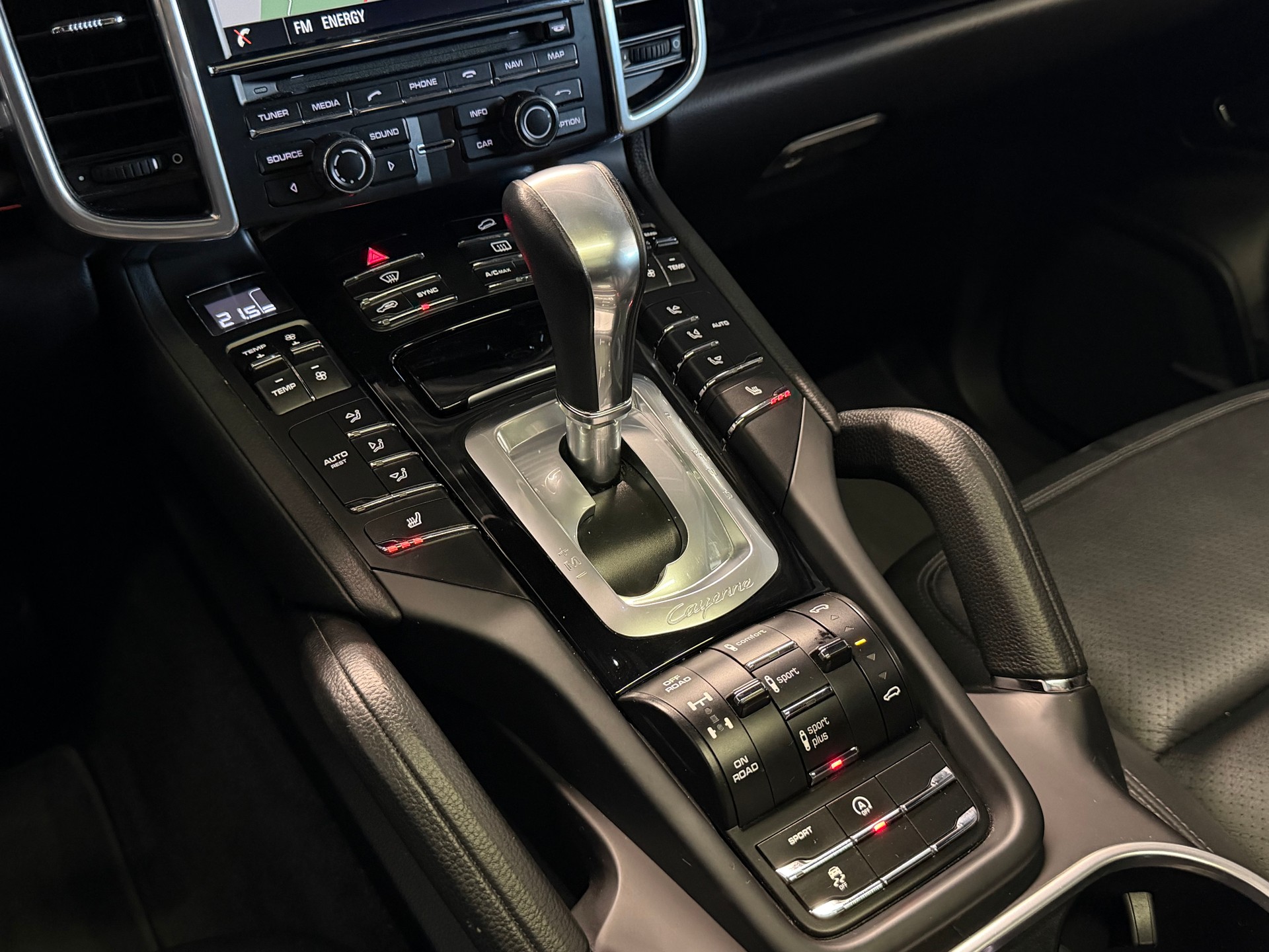 PORSCHE Cayenne Diesel-image-16