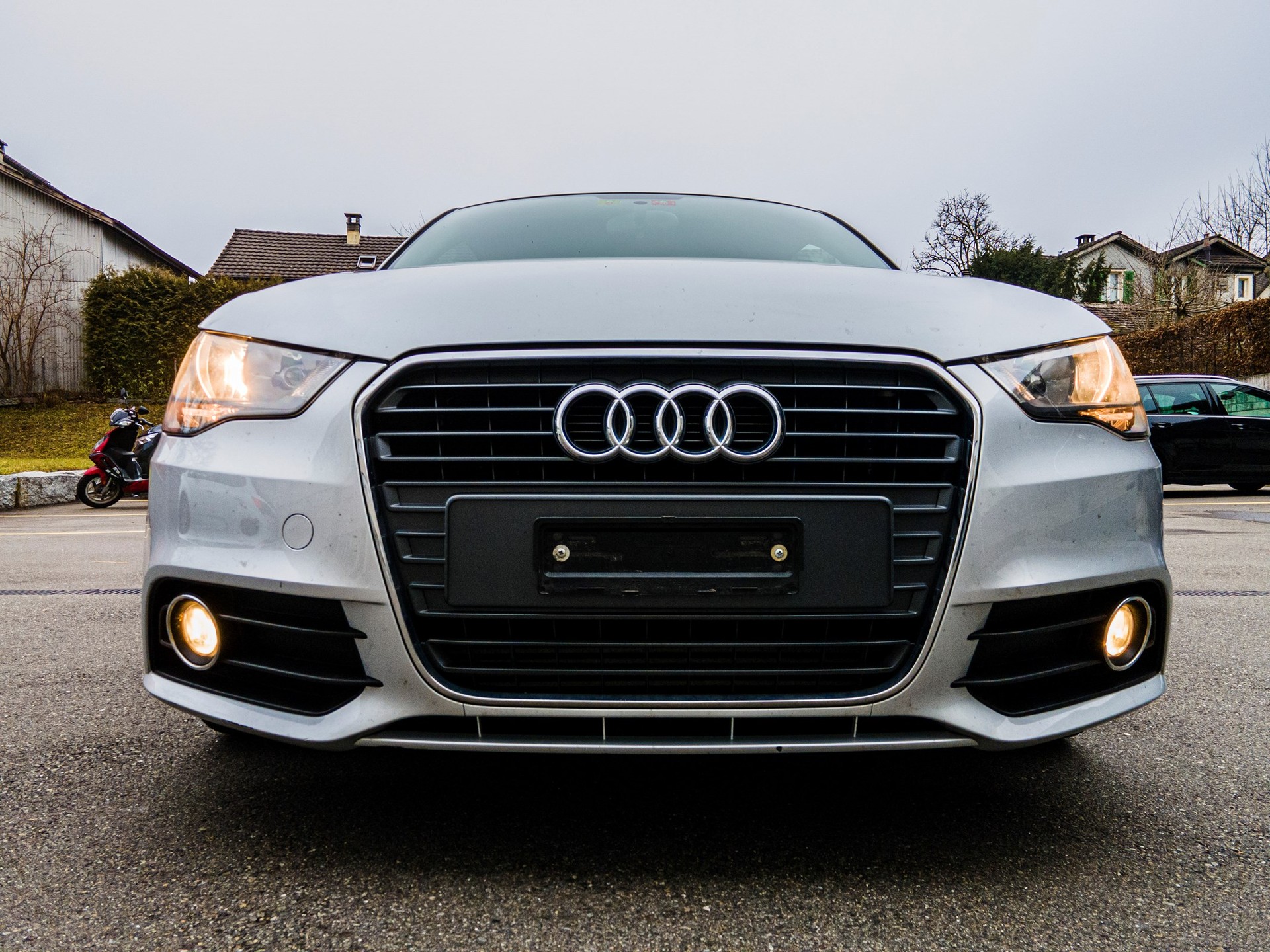 AUDI A1 1.6 TDI Ambition-image-4
