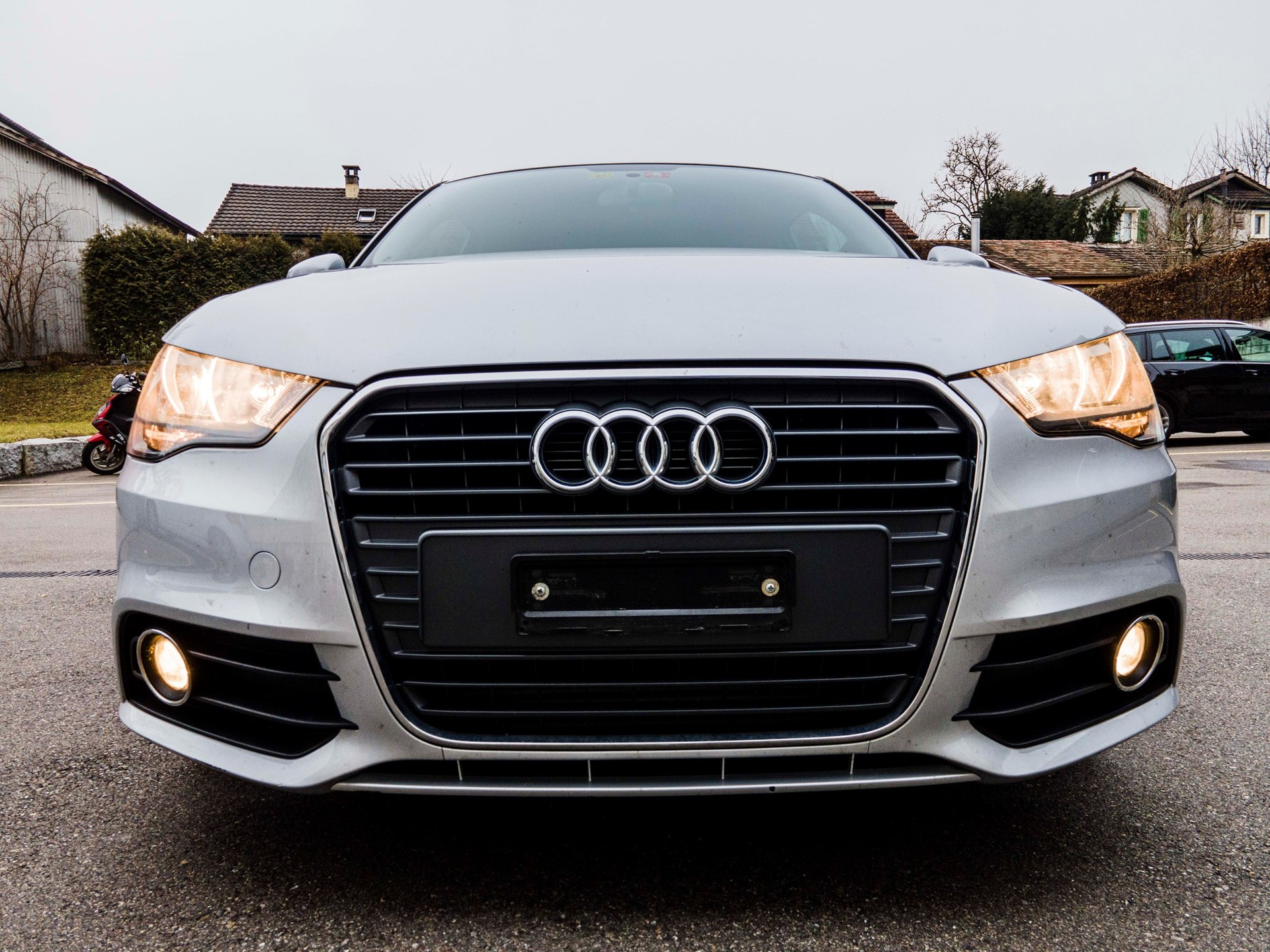 AUDI A1 1.6 TDI Ambition-image-11