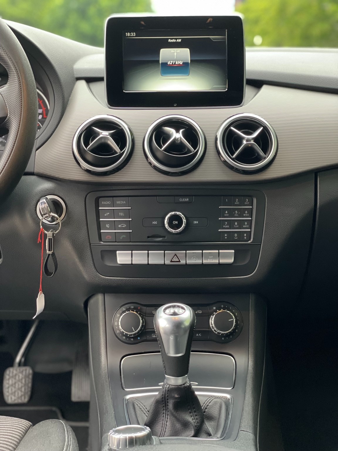 MERCEDES-BENZ B 200 Style-image-7