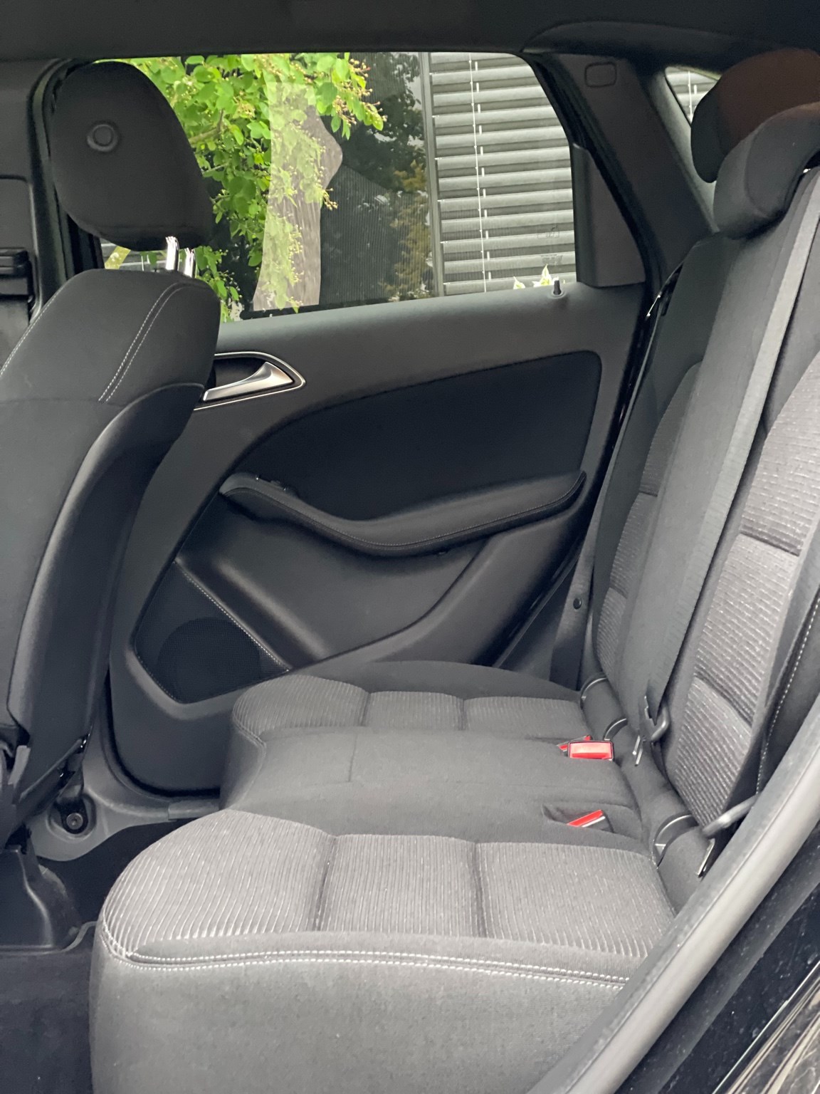 MERCEDES-BENZ B 200 Style-image-12
