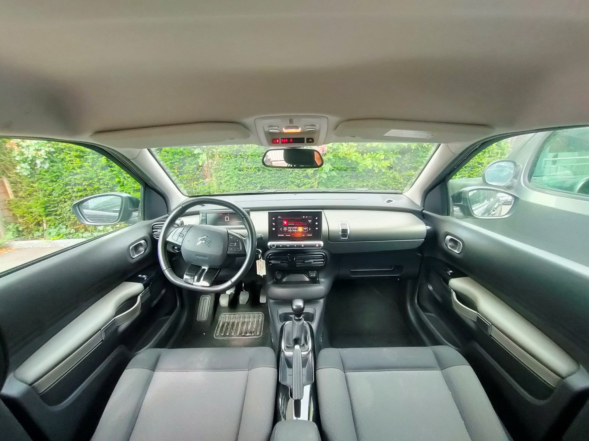 CITROEN C4 Cactus 1.2 Pure Tech Feel-image-3
