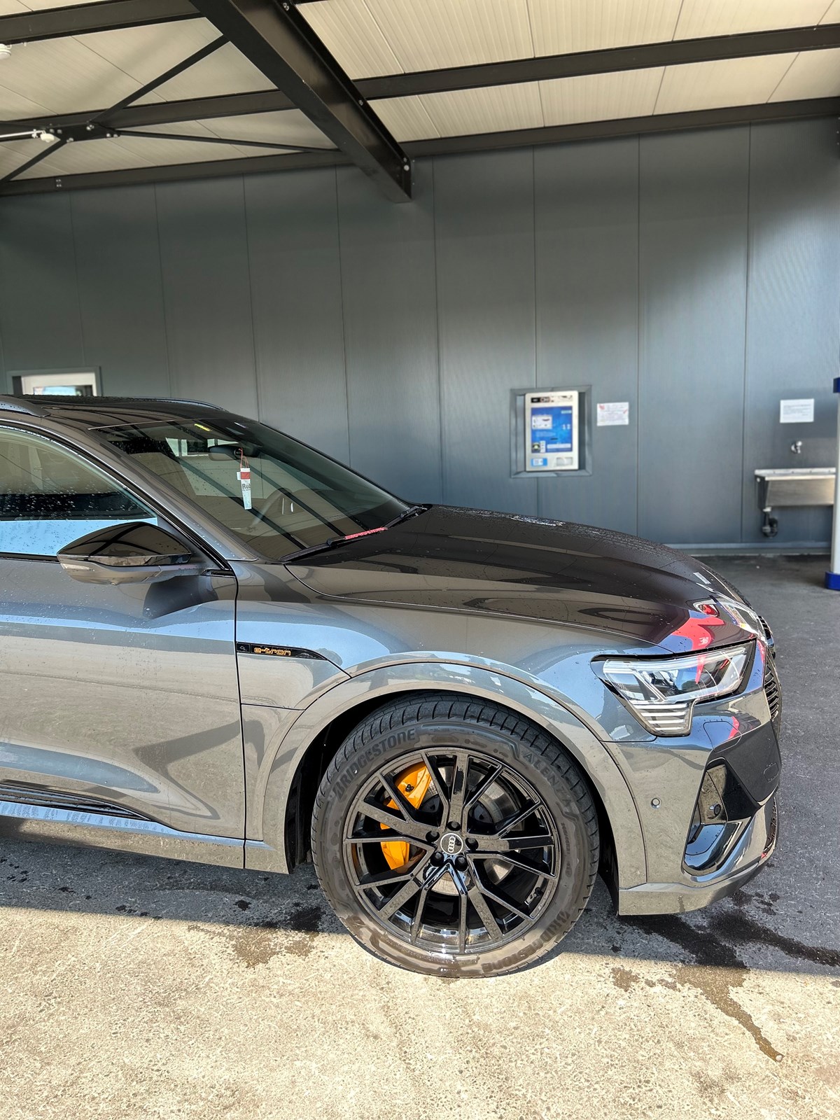 AUDI e-tron 55 S Line Black Edition quattro-image-0