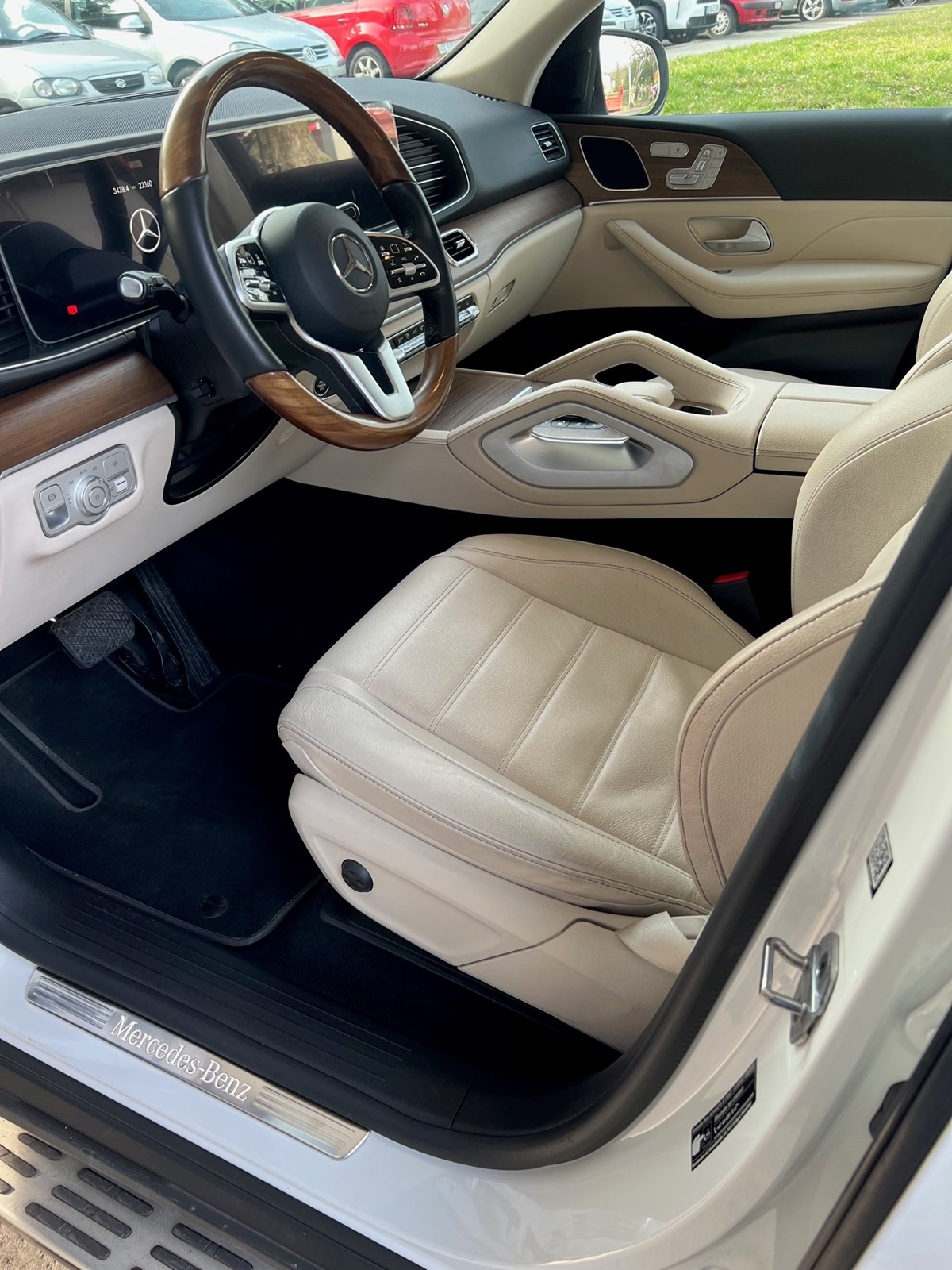 MERCEDES-BENZ GLE 350 d 4Matic 9G-Tronic 7 Places-image-6