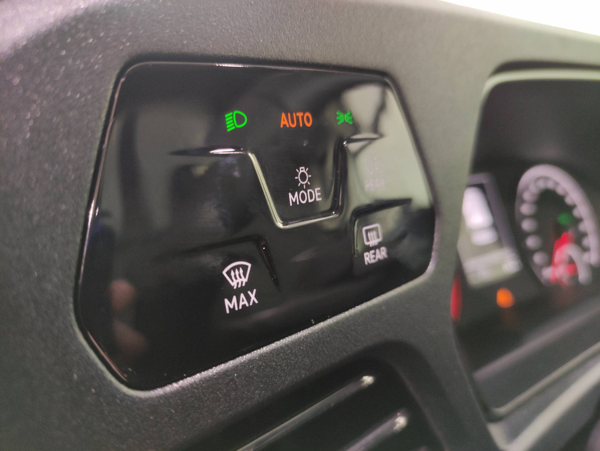 VW Caddy Kaw. 1.5 TSI 114 Entry DSG-image-5