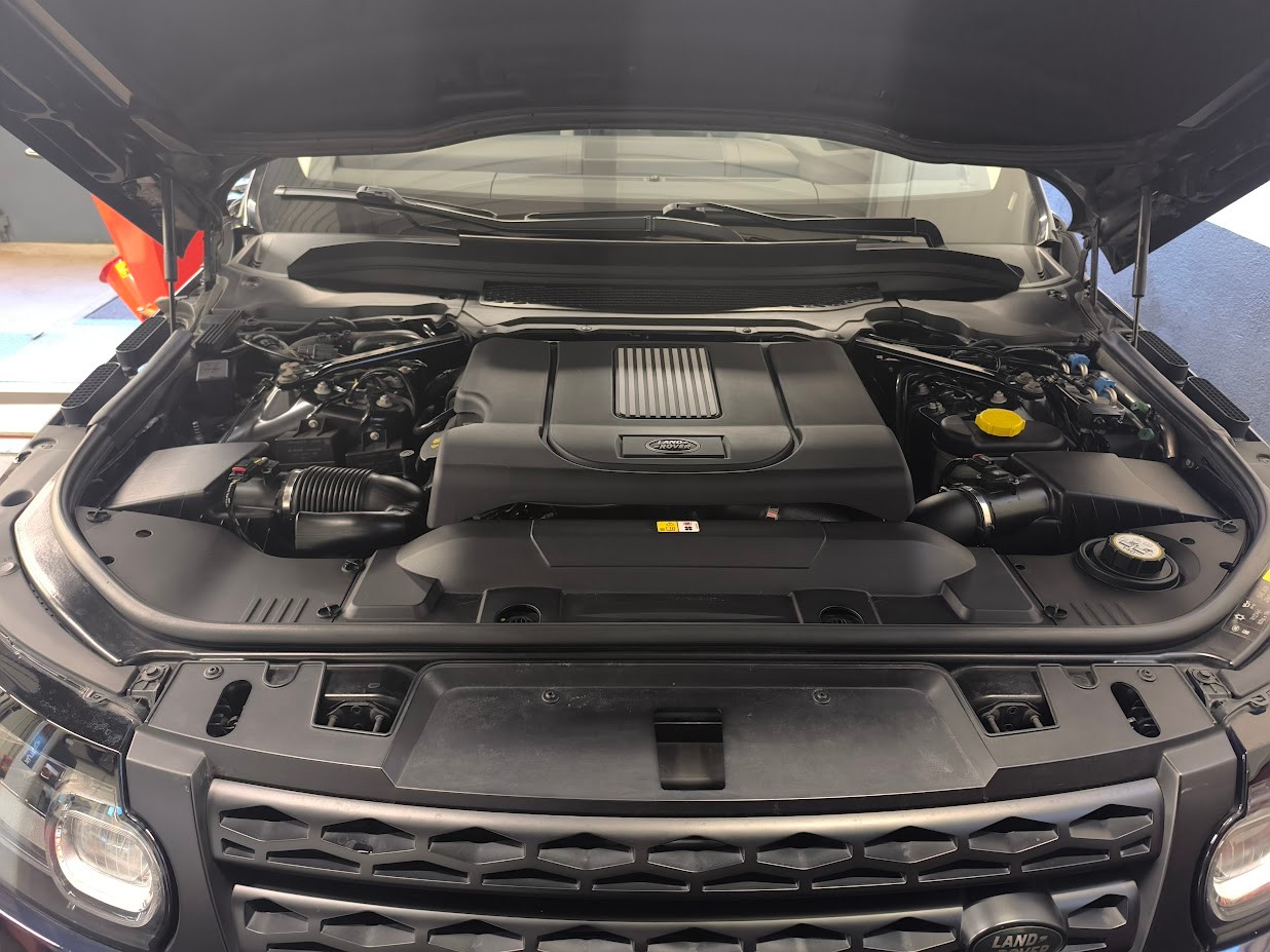 LAND ROVER Range Rover Sport 4.4 SDV8 Autobiography Dynamic A-image-14