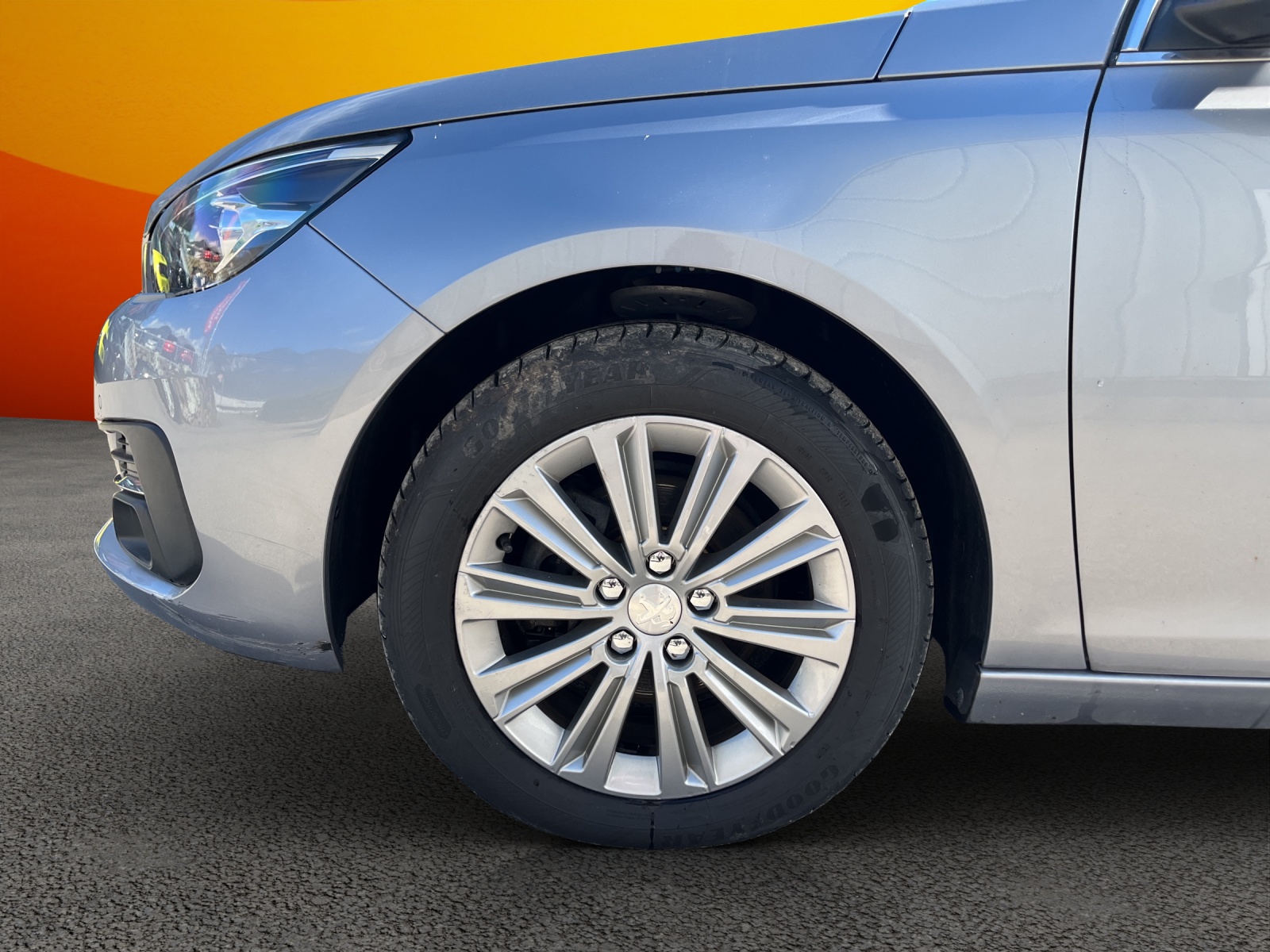 PEUGEOT 308 1.2 Pure Tech Tech Edition EAT8-image-13