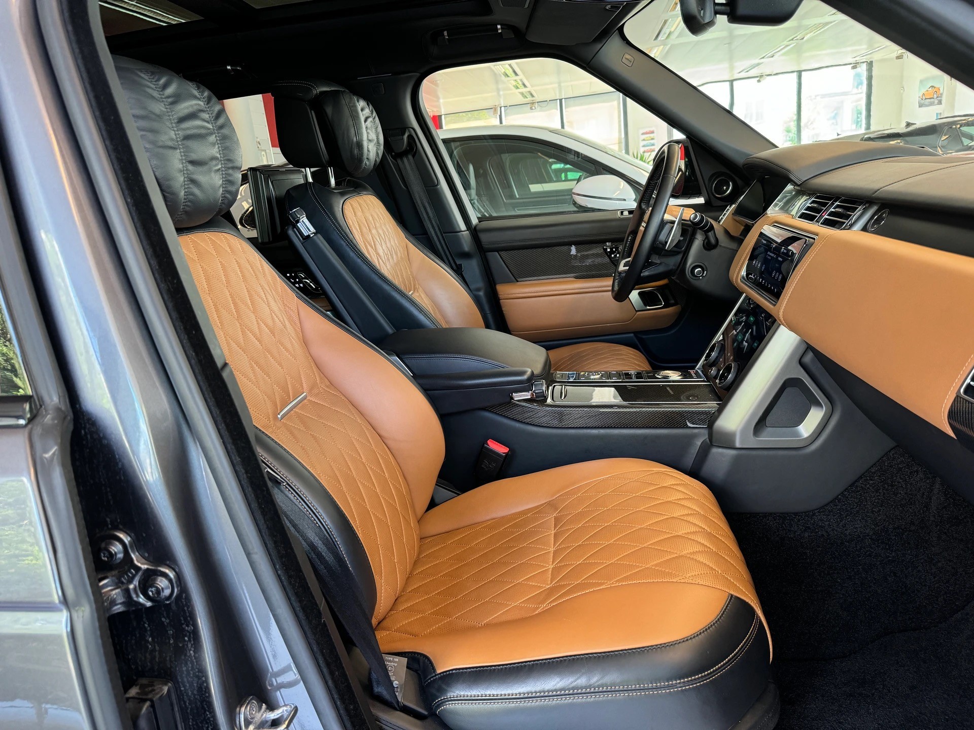 LAND ROVER Range Rover 5.0 V8 S/C SV AB Dynamic Automatic-image-10