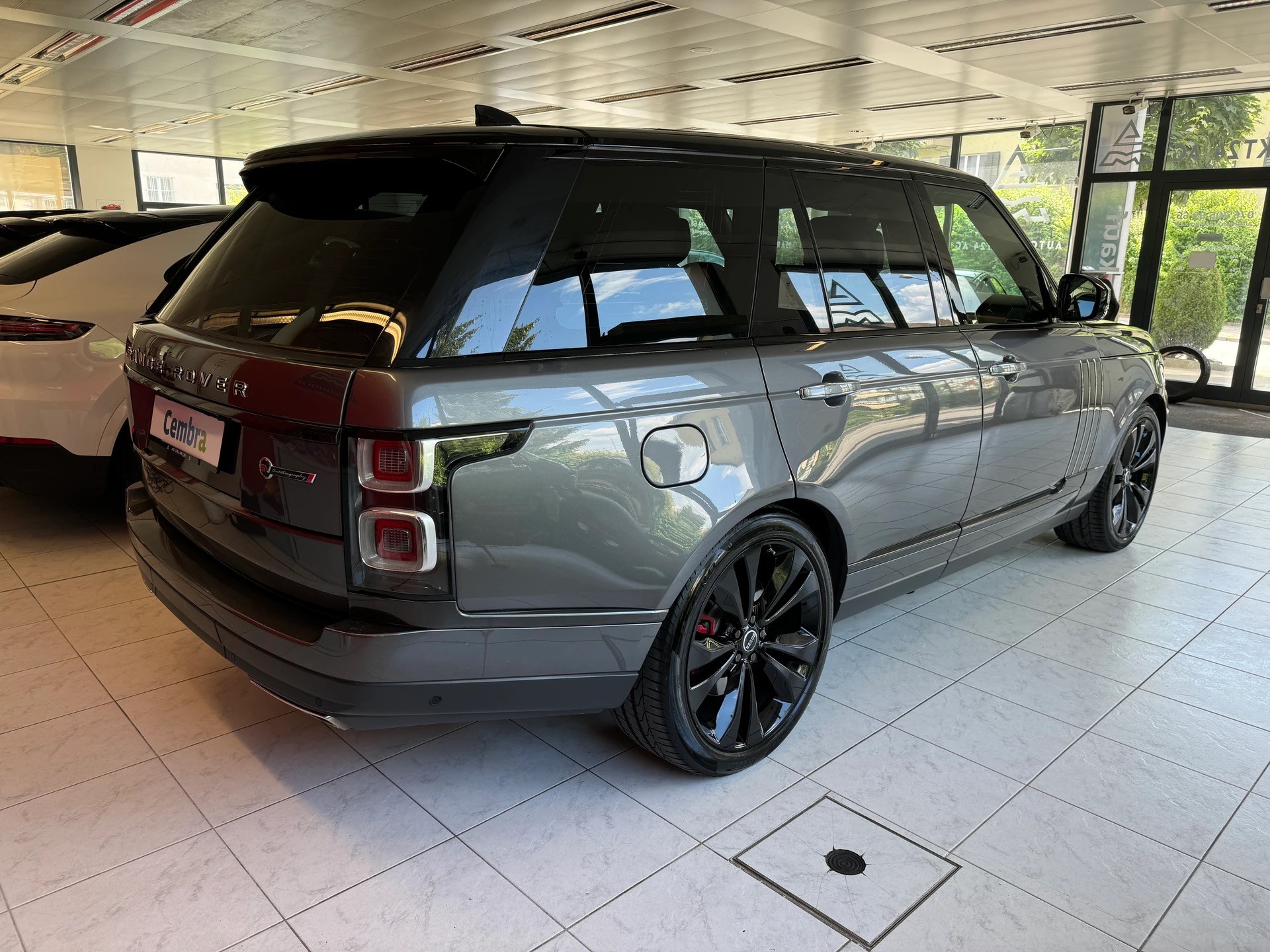 LAND ROVER Range Rover 5.0 V8 S/C SV AB Dynamic Automatic-image-14