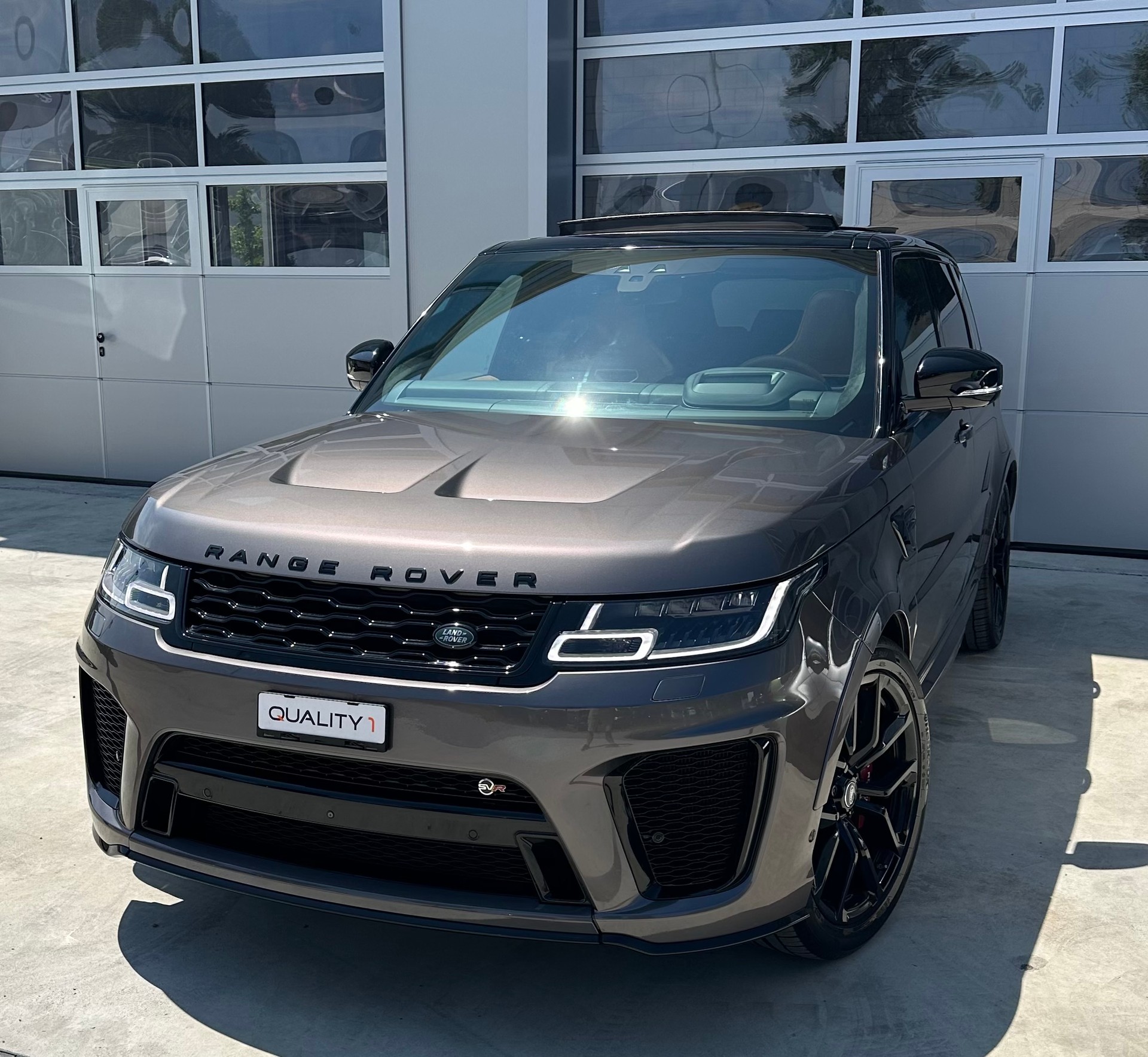 LAND ROVER Range Rover Sport 5.0 V8 S/C SVR Automatic SVO Premium Farbe