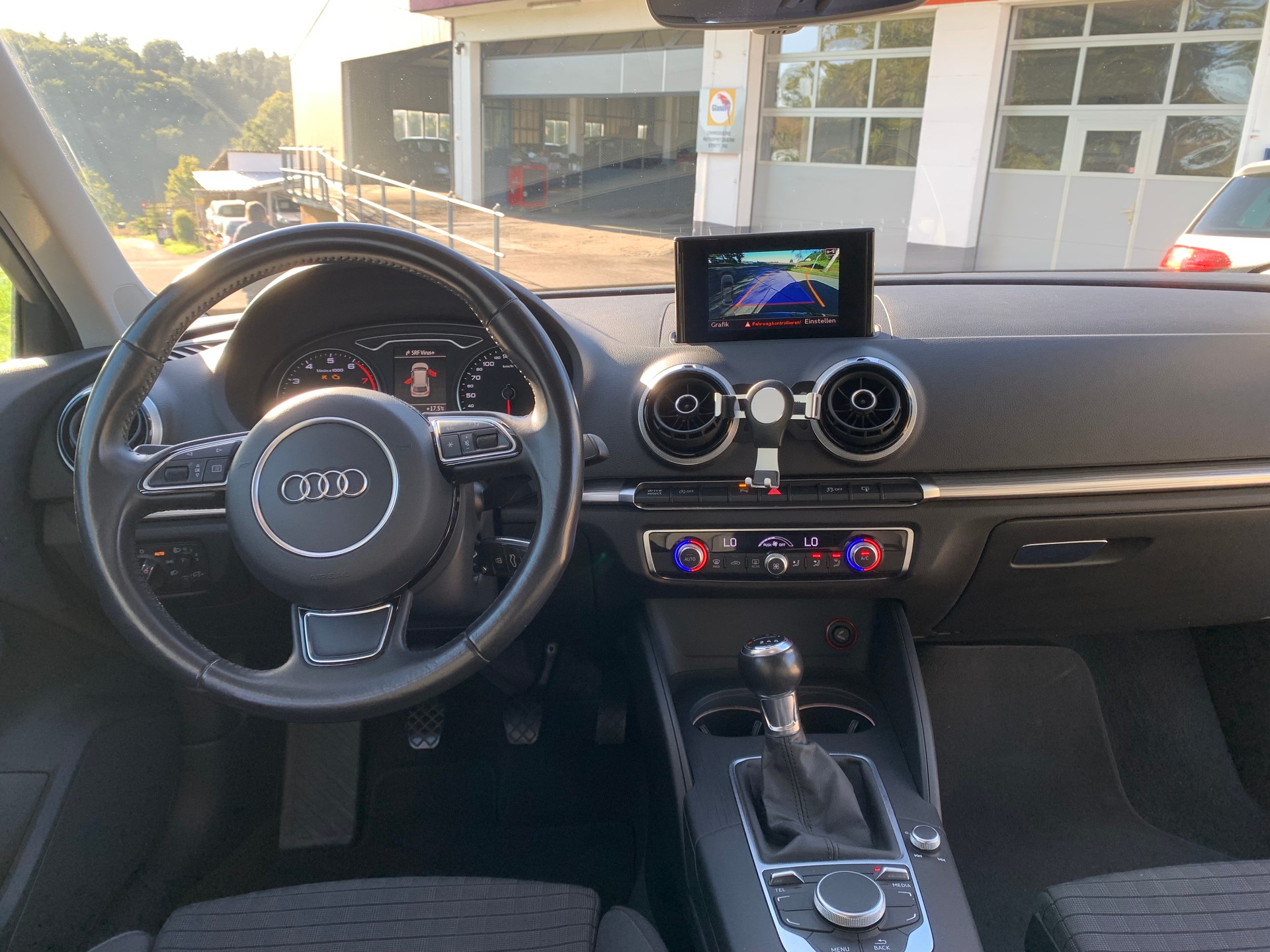 AUDI A3 Sportback 1.2 TFSI Ambition-image-4