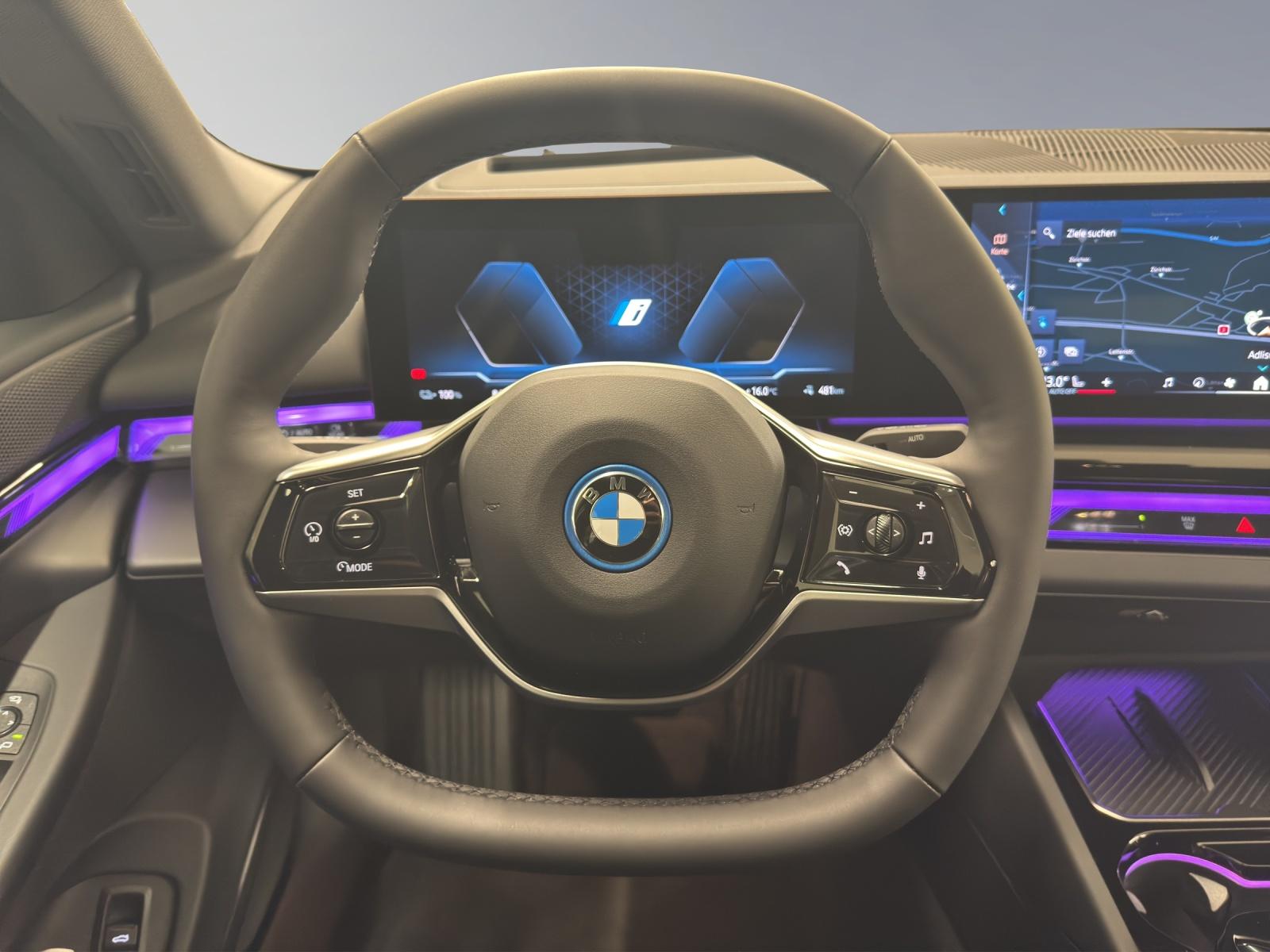 BMW i5 eDrive40-image-13