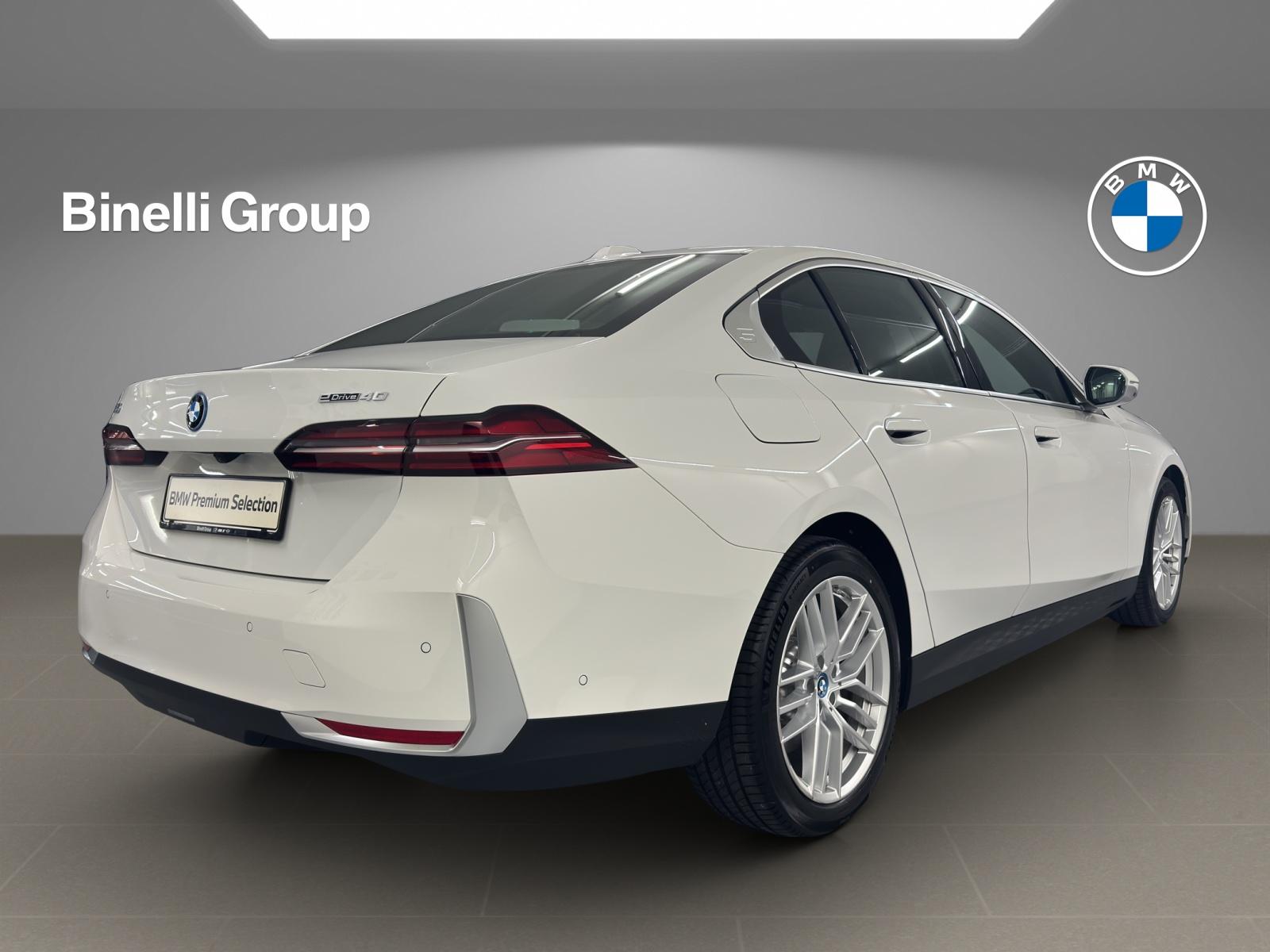 BMW i5 eDrive40-image-4