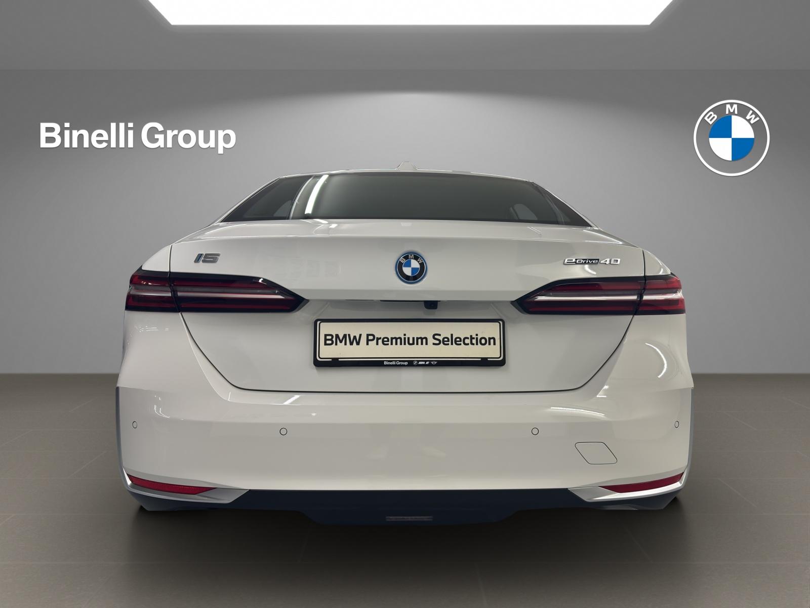 BMW i5 eDrive40-image-3