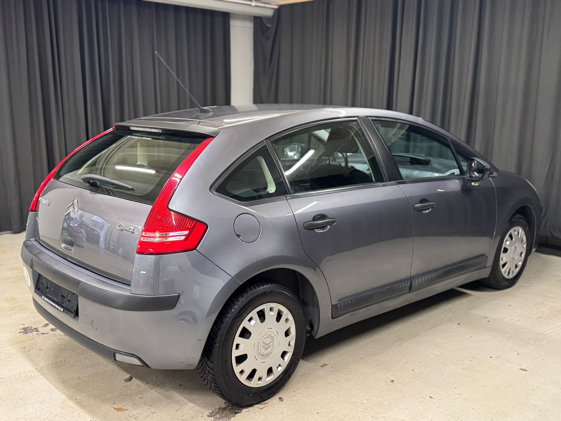 CITROEN C4 Berline 1.4i 16V Essentiel (X)-image-3