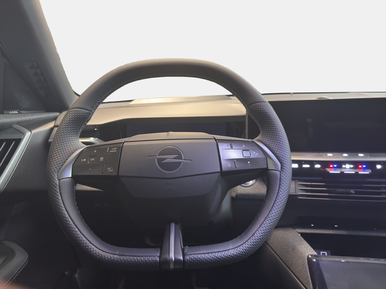 OPEL Grandland 1.6T/195 GS Hybrid-image-12