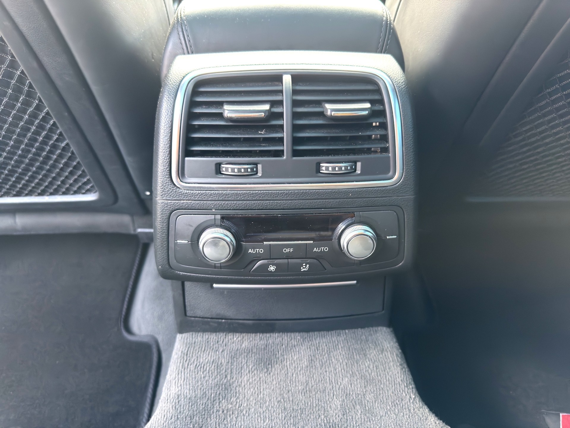 AUDI A6 Avant 3.0 TDI V6 quattro S-tronic-image-19