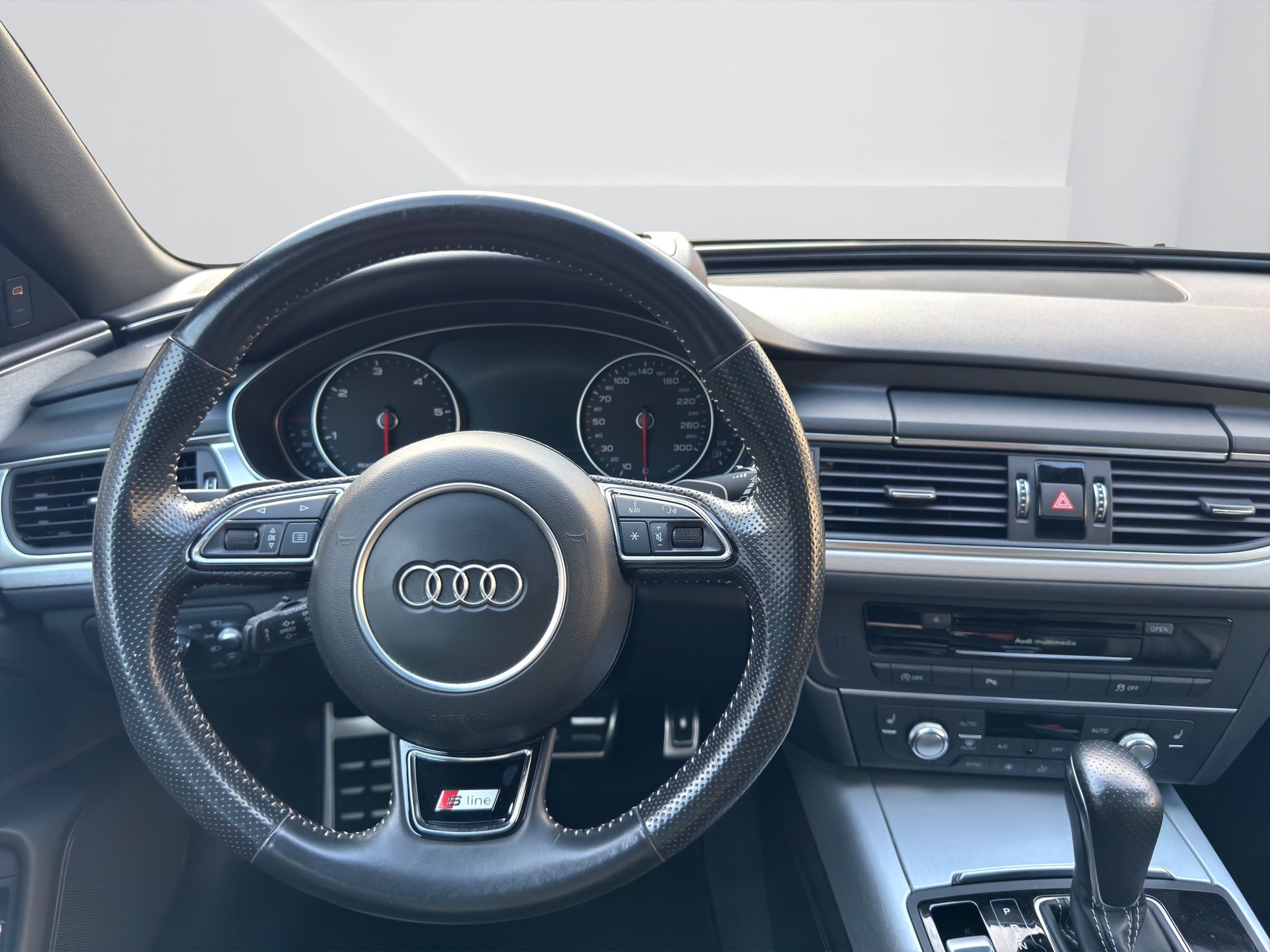 AUDI A6 Avant 3.0 TDI V6 quattro S-tronic-image-14