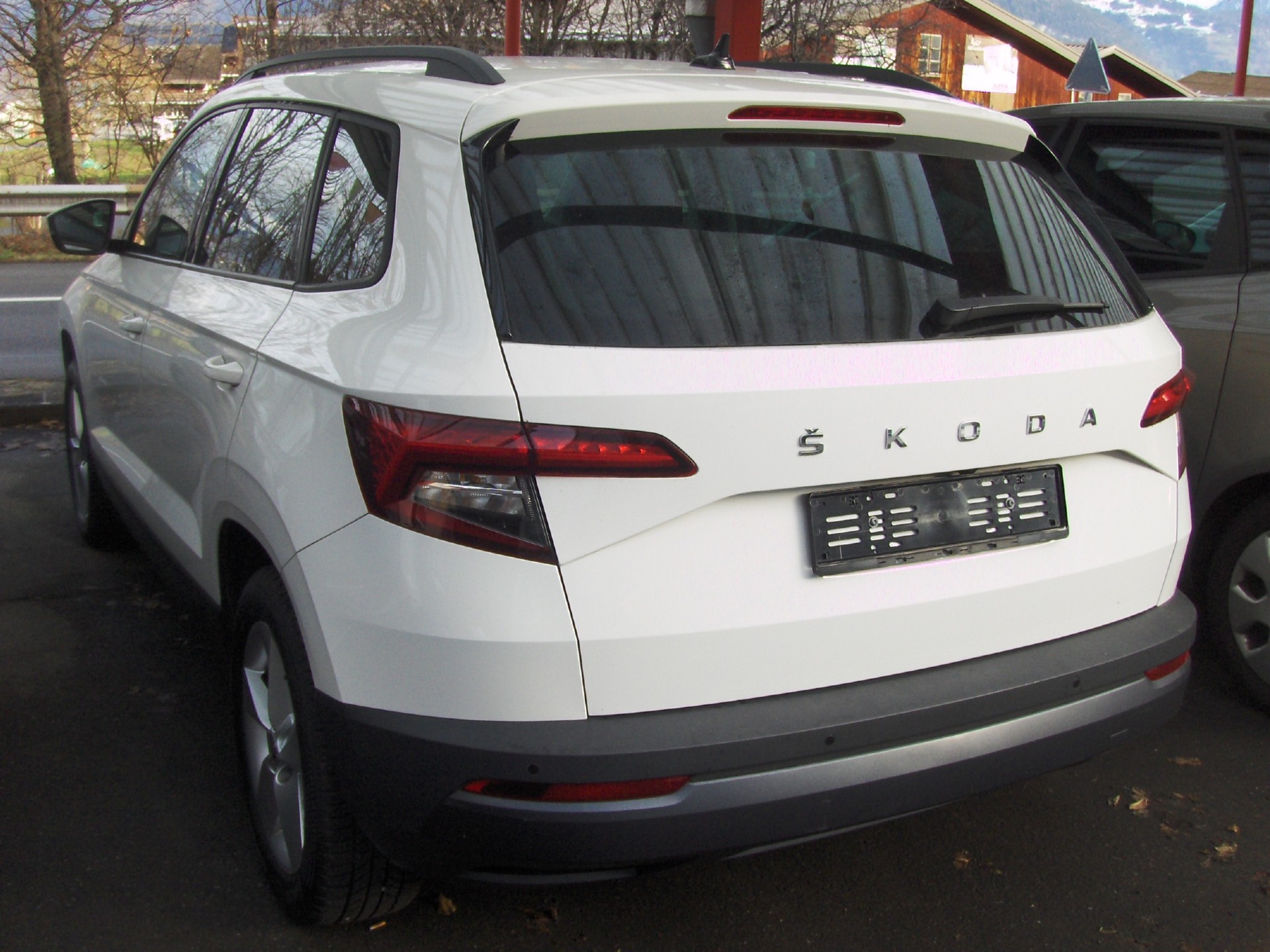 SKODA Karoq 2.0 TDI CR Ambition 4x4 DSG-image-2