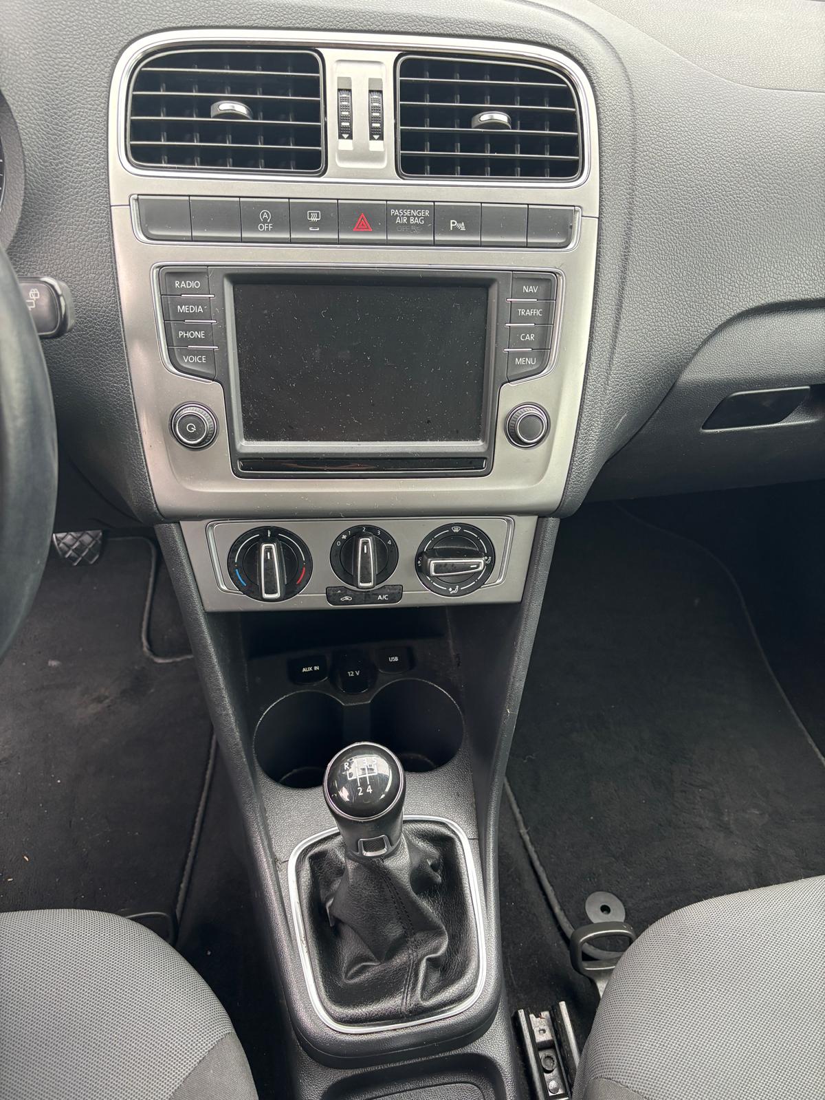 VW Polo 1.4 TDI BlueMotion Trendline-image-9