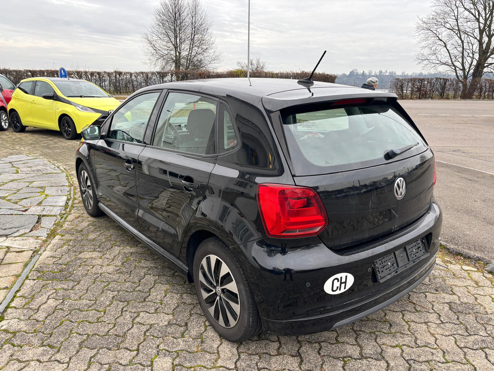 VW Polo 1.4 TDI BlueMotion Trendline-image-4