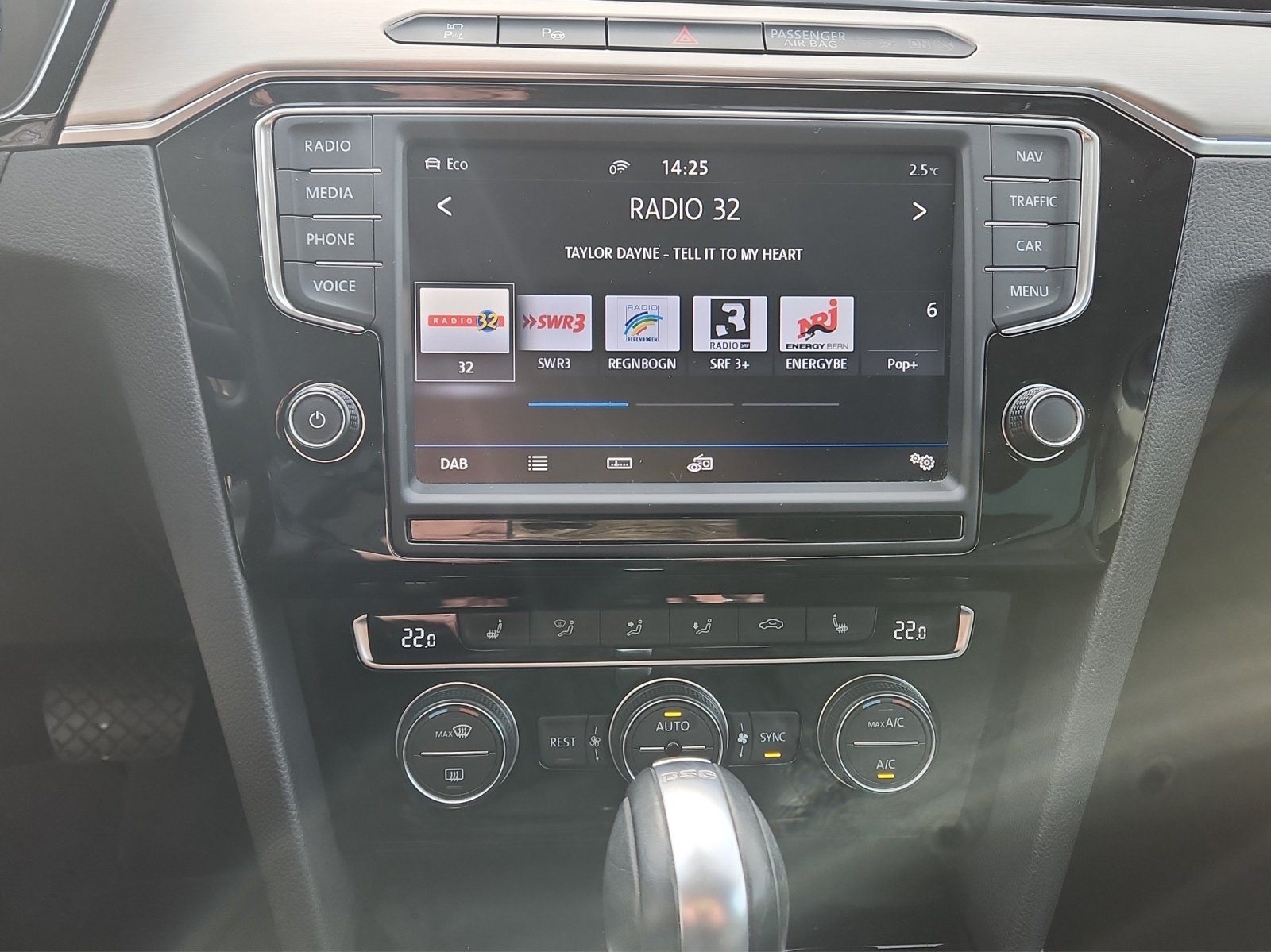 VW Passat Variant 2.0 TDI BMT High. DSG 4Motion-image-10