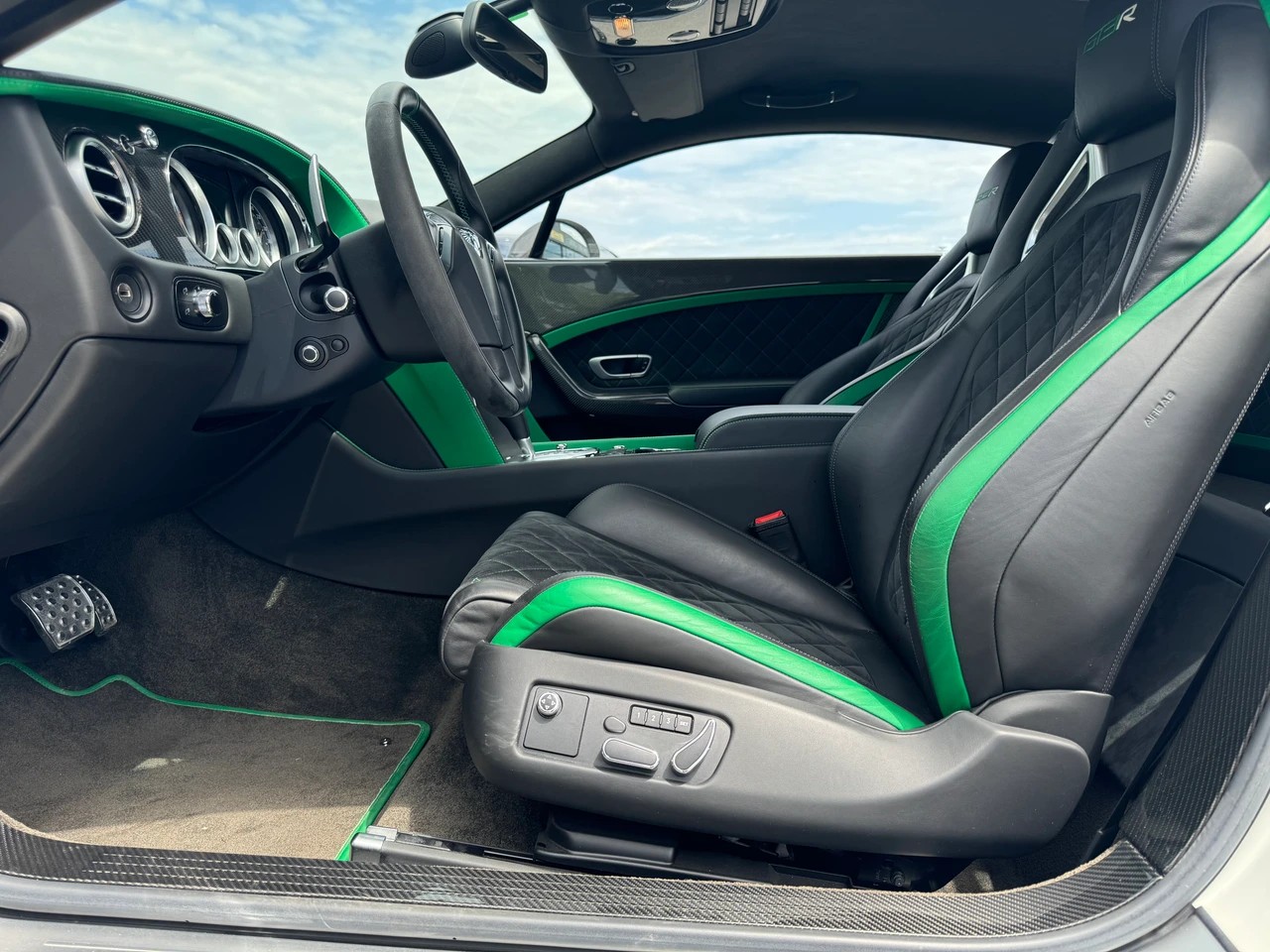 BENTLEY Continental GT3-R-image-14