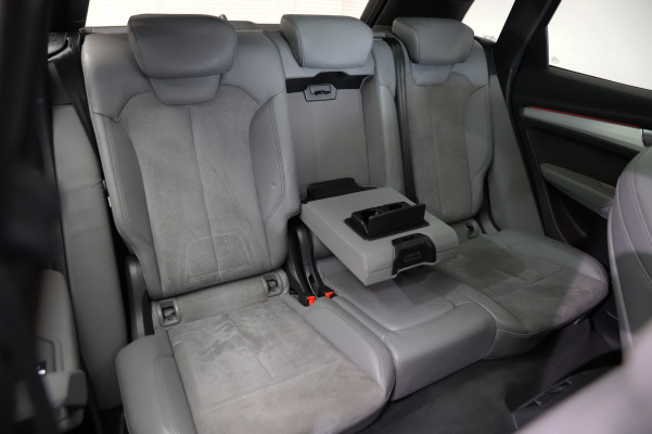 AUDI Q5 55 TFSI e sport qu-image-10