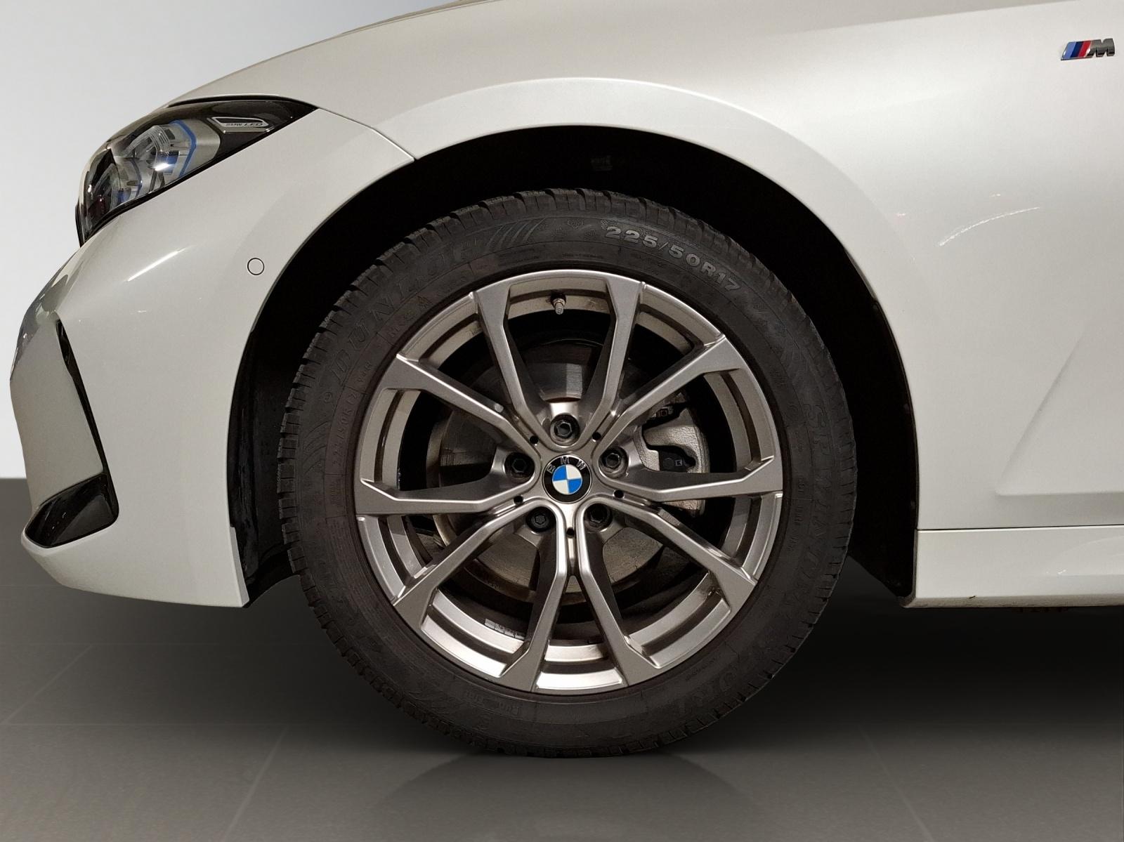 BMW 320d xDrive SAG Touring-showroom-element-2