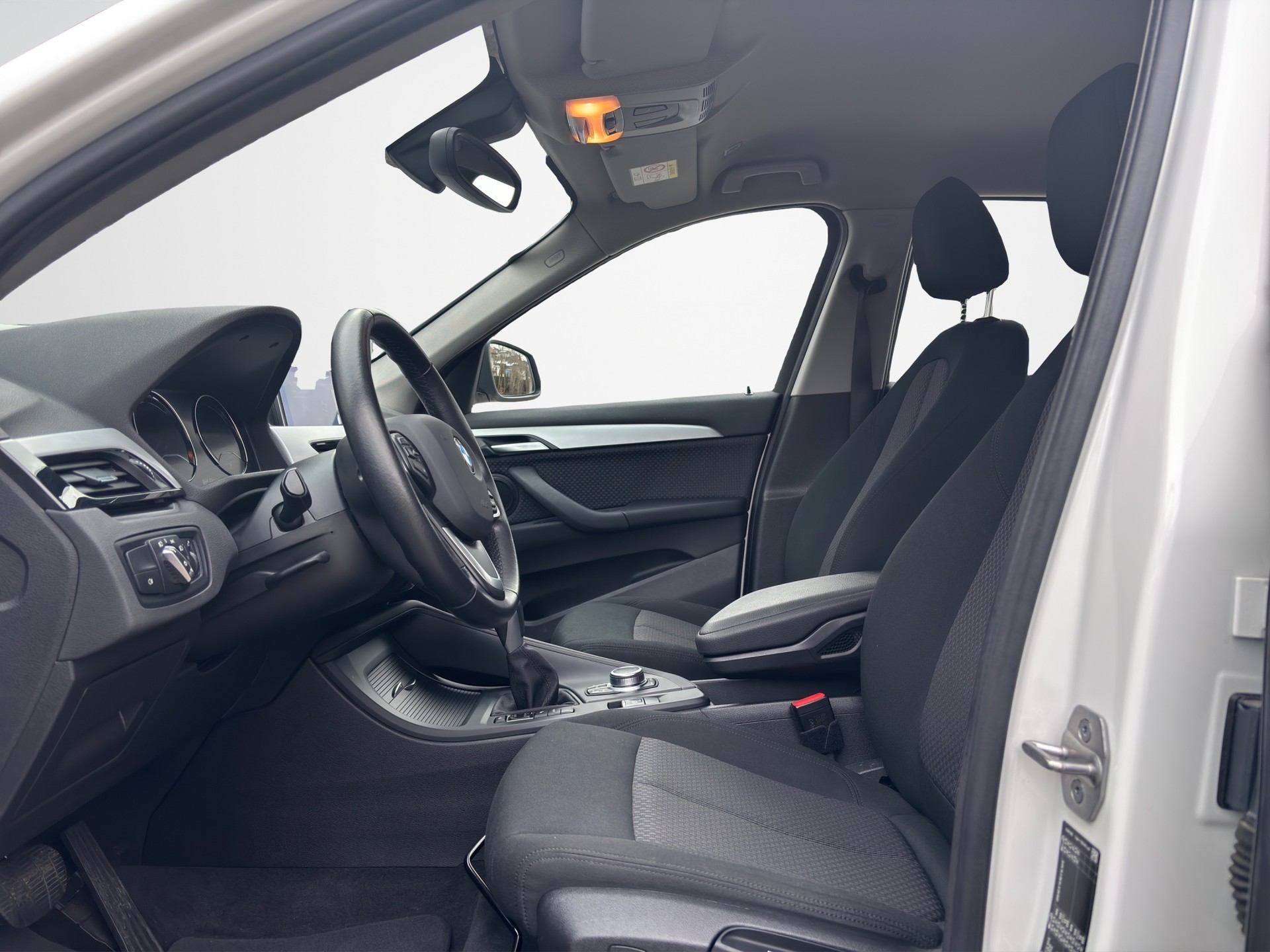 BMW X1 xDrive 25e Steptronic-image-8