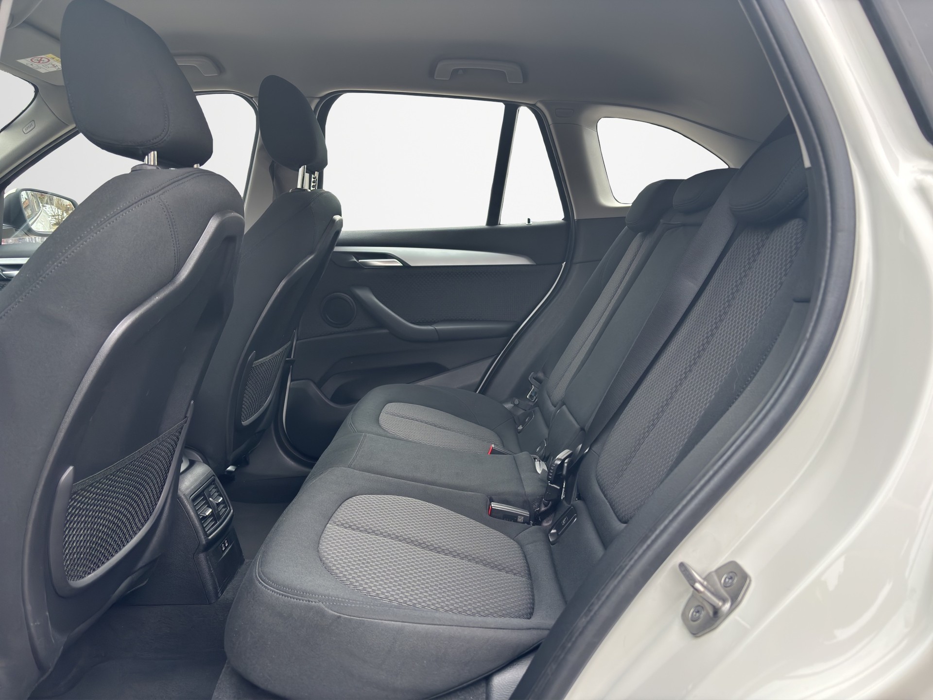 BMW X1 xDrive 25e Steptronic-image-10