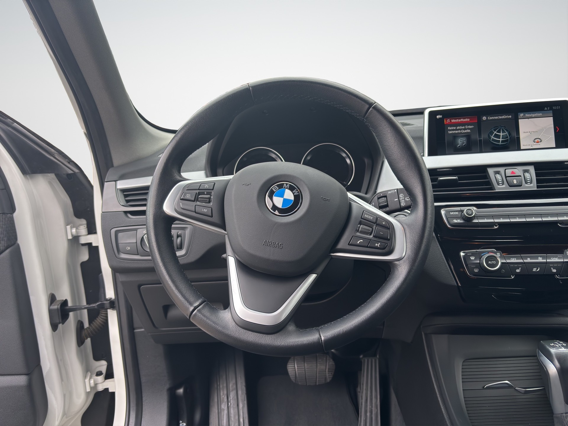 BMW X1 xDrive 25e Steptronic-image-9