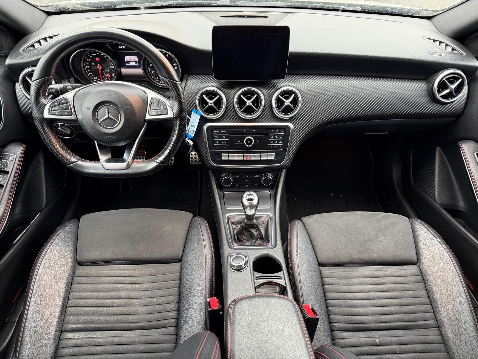 MERCEDES-BENZ A 180 AMG Line-image-9