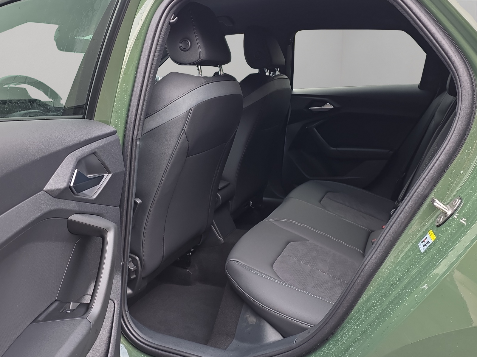 AUDI A1 Sportback 35 TFSI S Line S-tronic-image-8