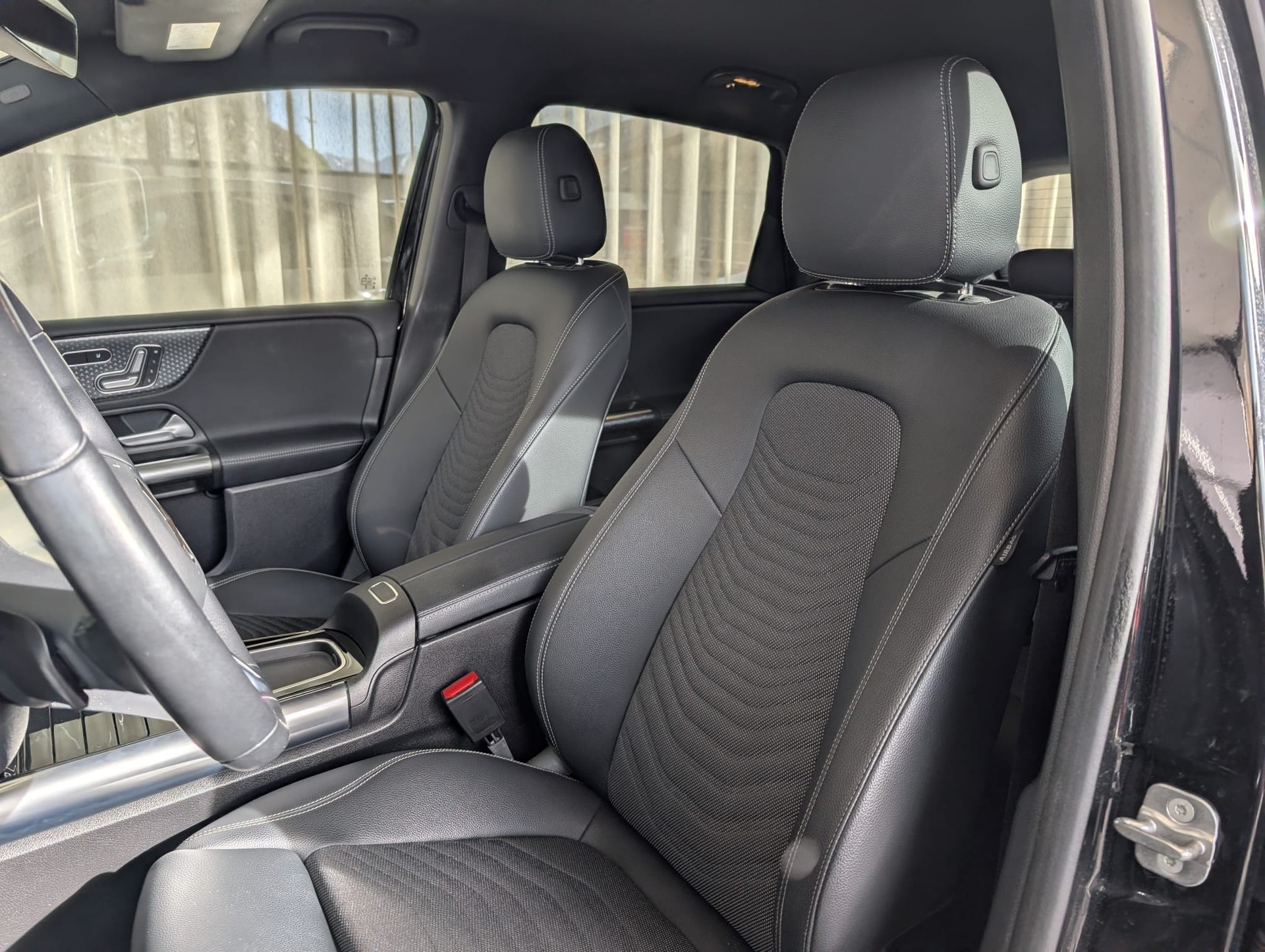 MERCEDES-BENZ B 250 4Matic 8G-DCT-image-15