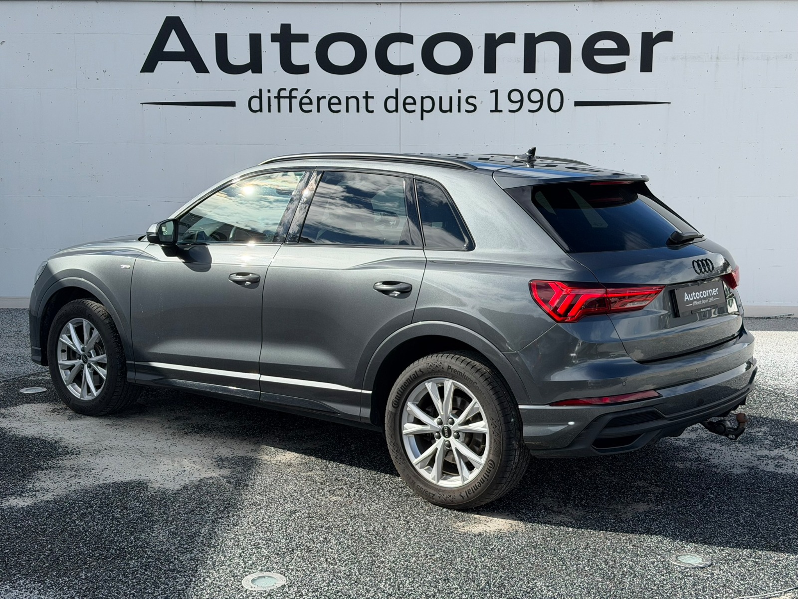 AUDI Q3 40 TFSI S line quattro S-tronic-image-1