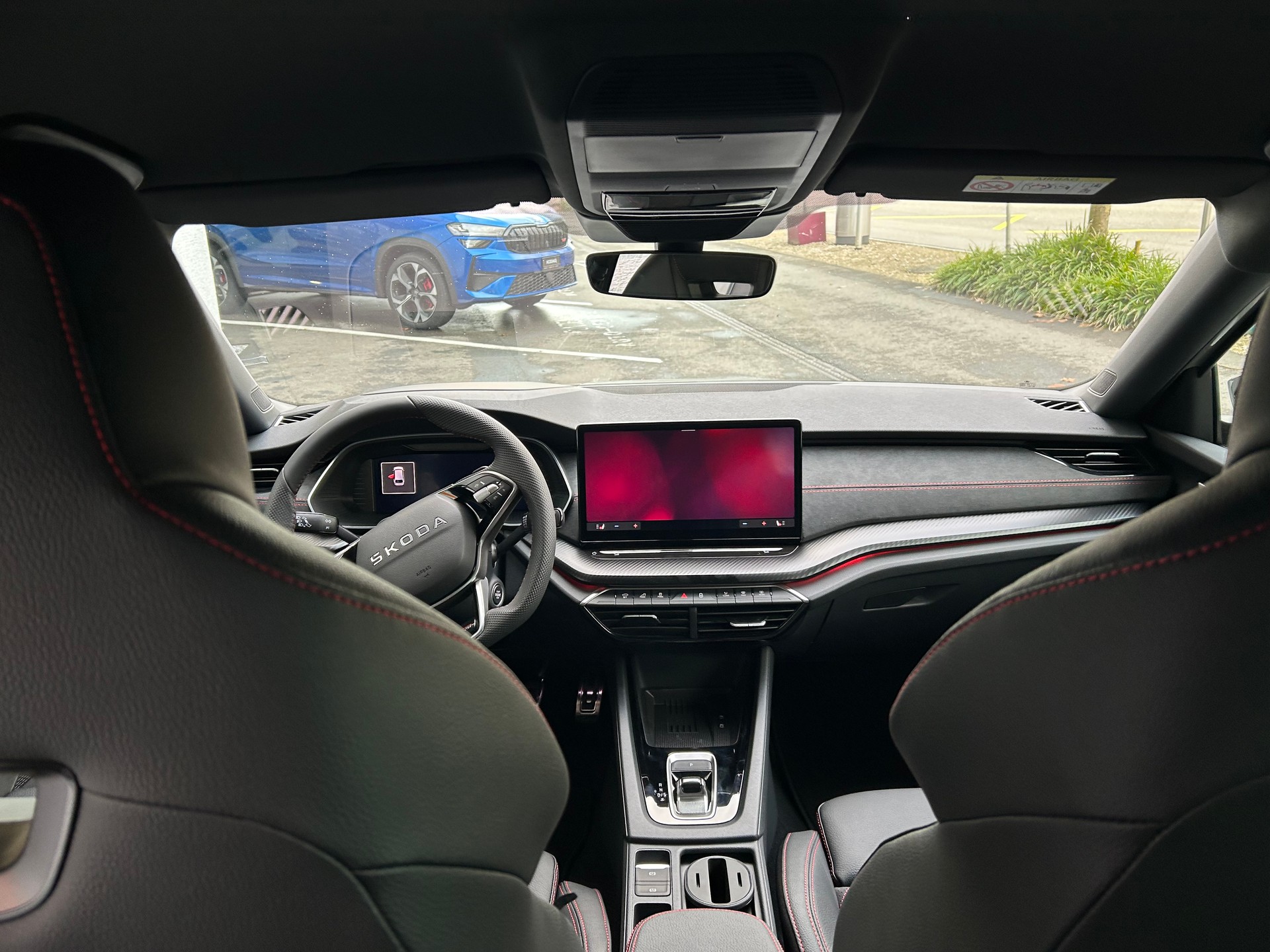 SKODA Octavia Combi 2.0 TSI DSG RS-image-7