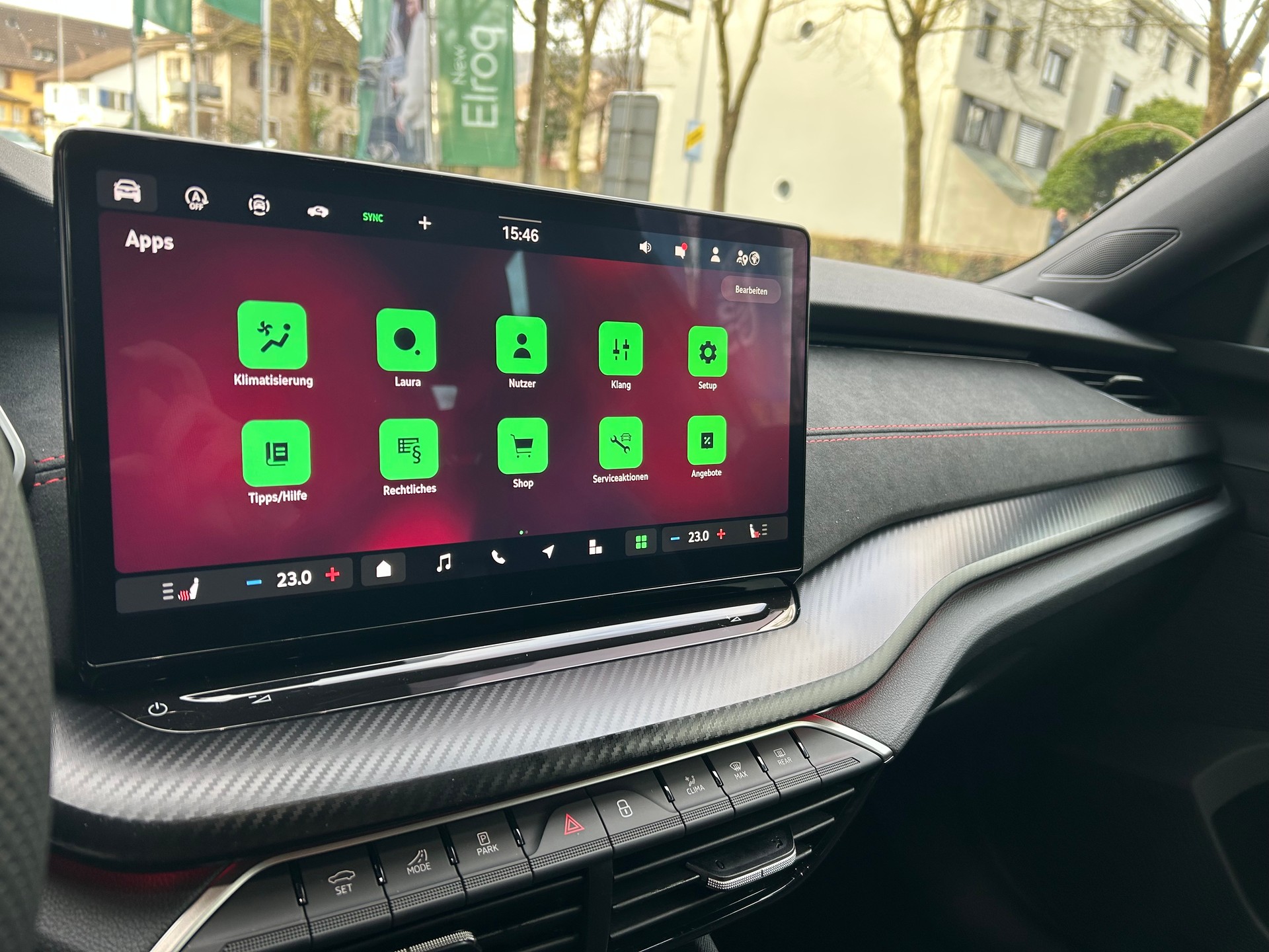 SKODA Octavia Combi 2.0 TSI DSG RS-image-10