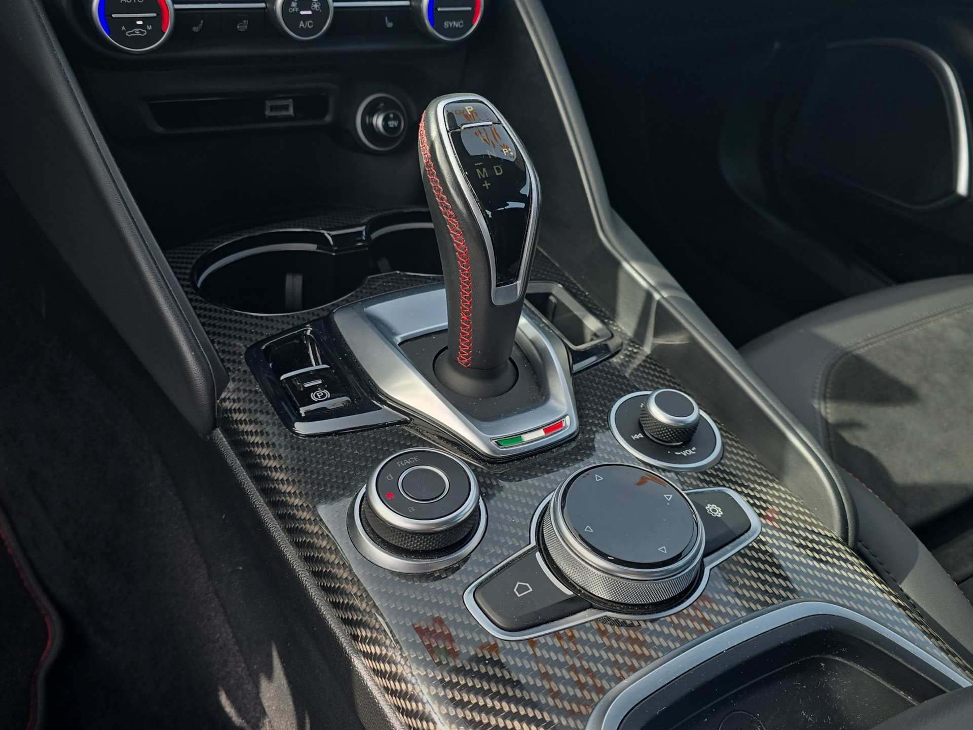 ALFA ROMEO Giulia 2.9 V6 Quadrifoglio Automatic-image-10