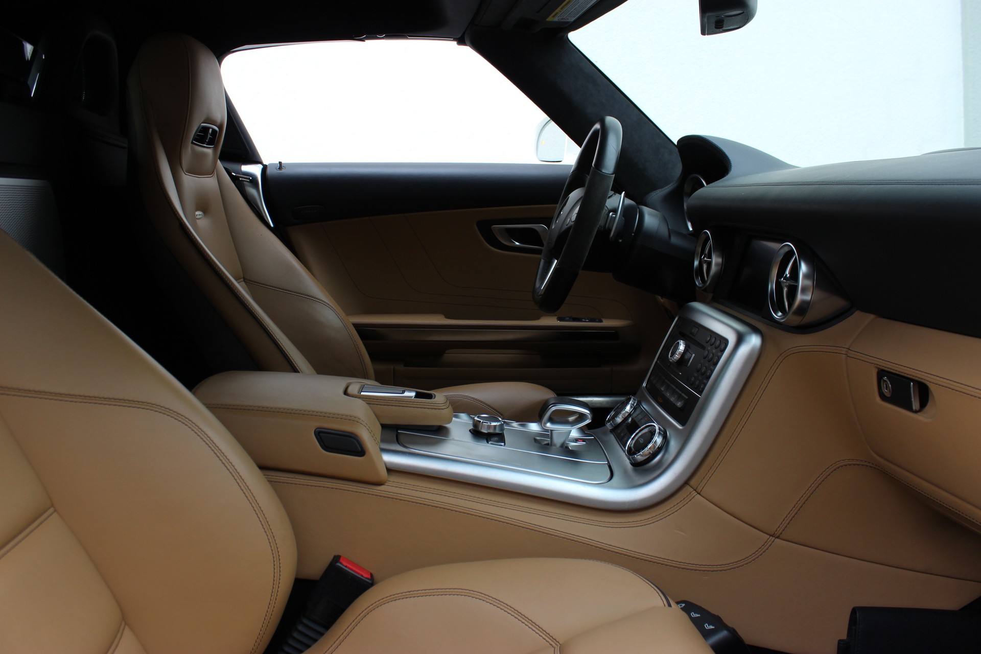 MERCEDES-BENZ SLS AMG Roadster-image-3