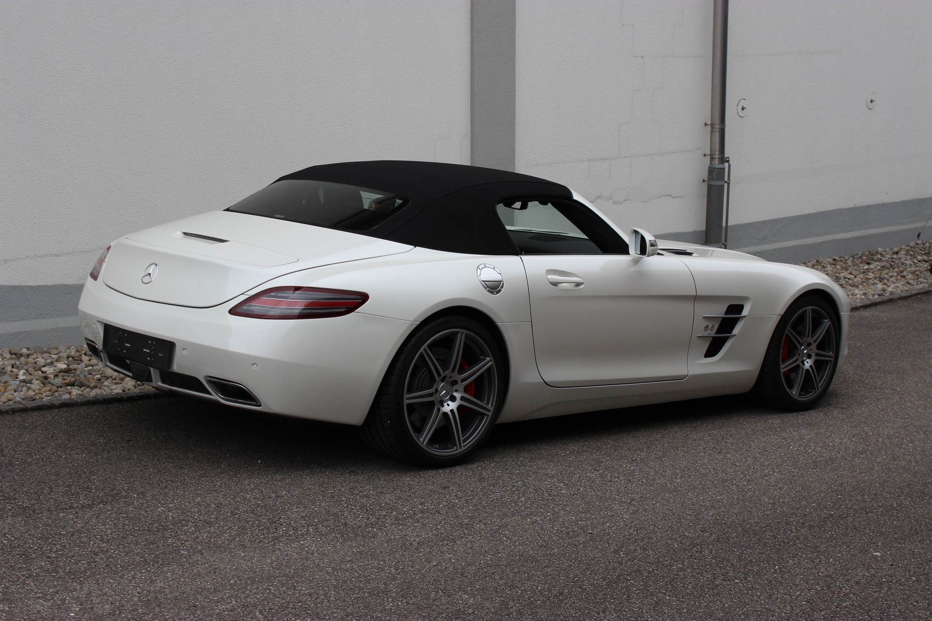 MERCEDES-BENZ SLS AMG Roadster-image-5