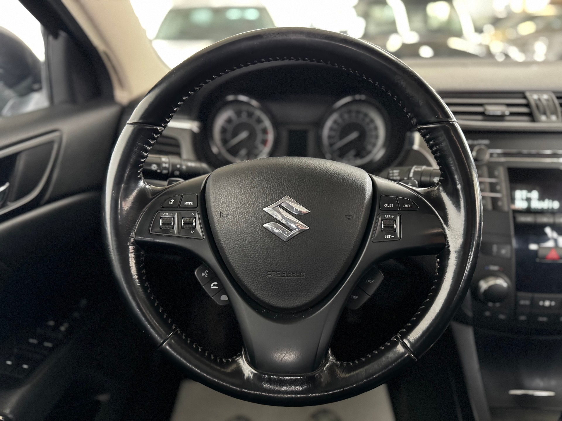 SUZUKI Kizashi 2.4 GL Top 4WD CVT-image-12