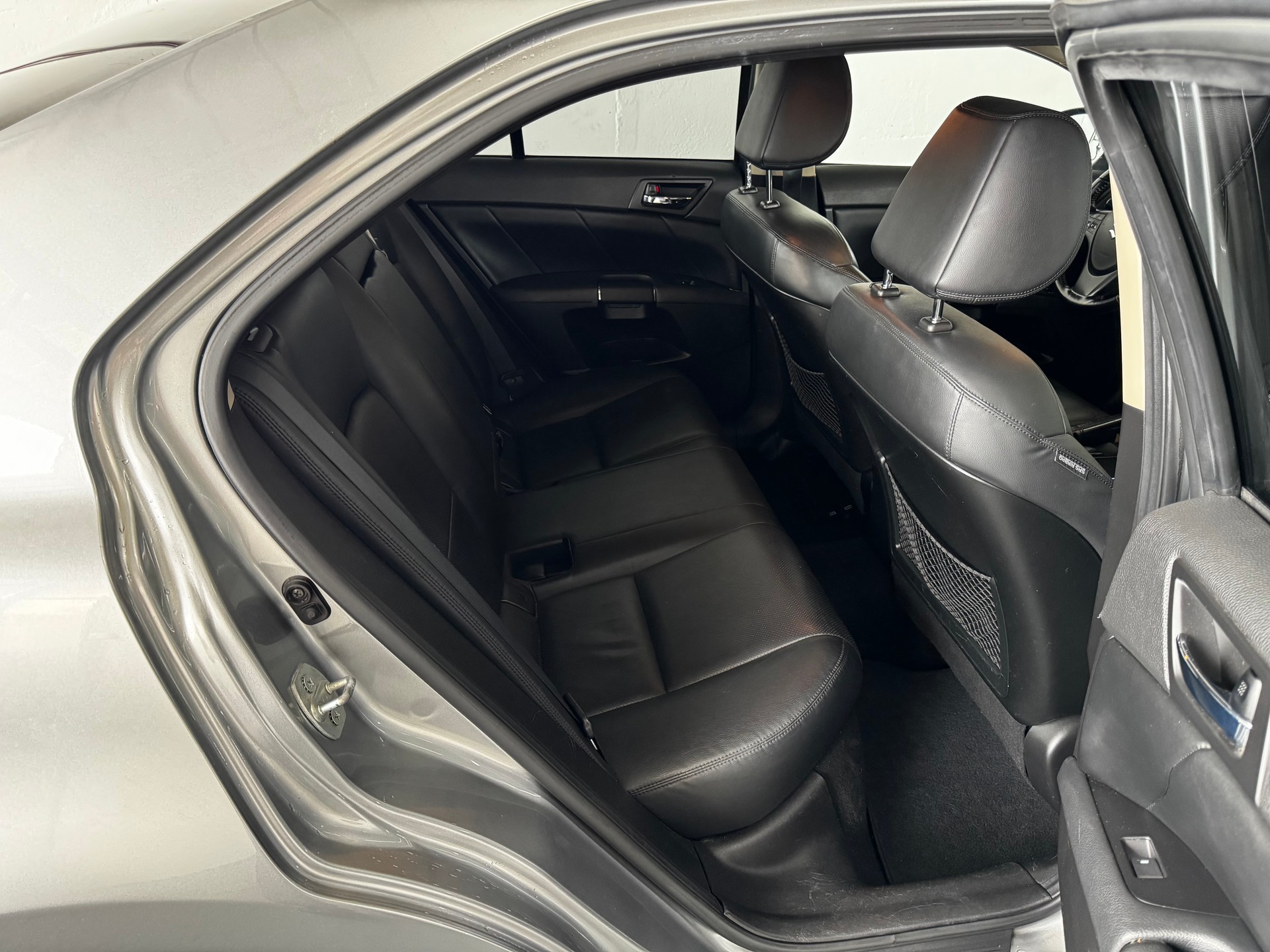 SUZUKI Kizashi 2.4 GL Top 4WD CVT-image-19