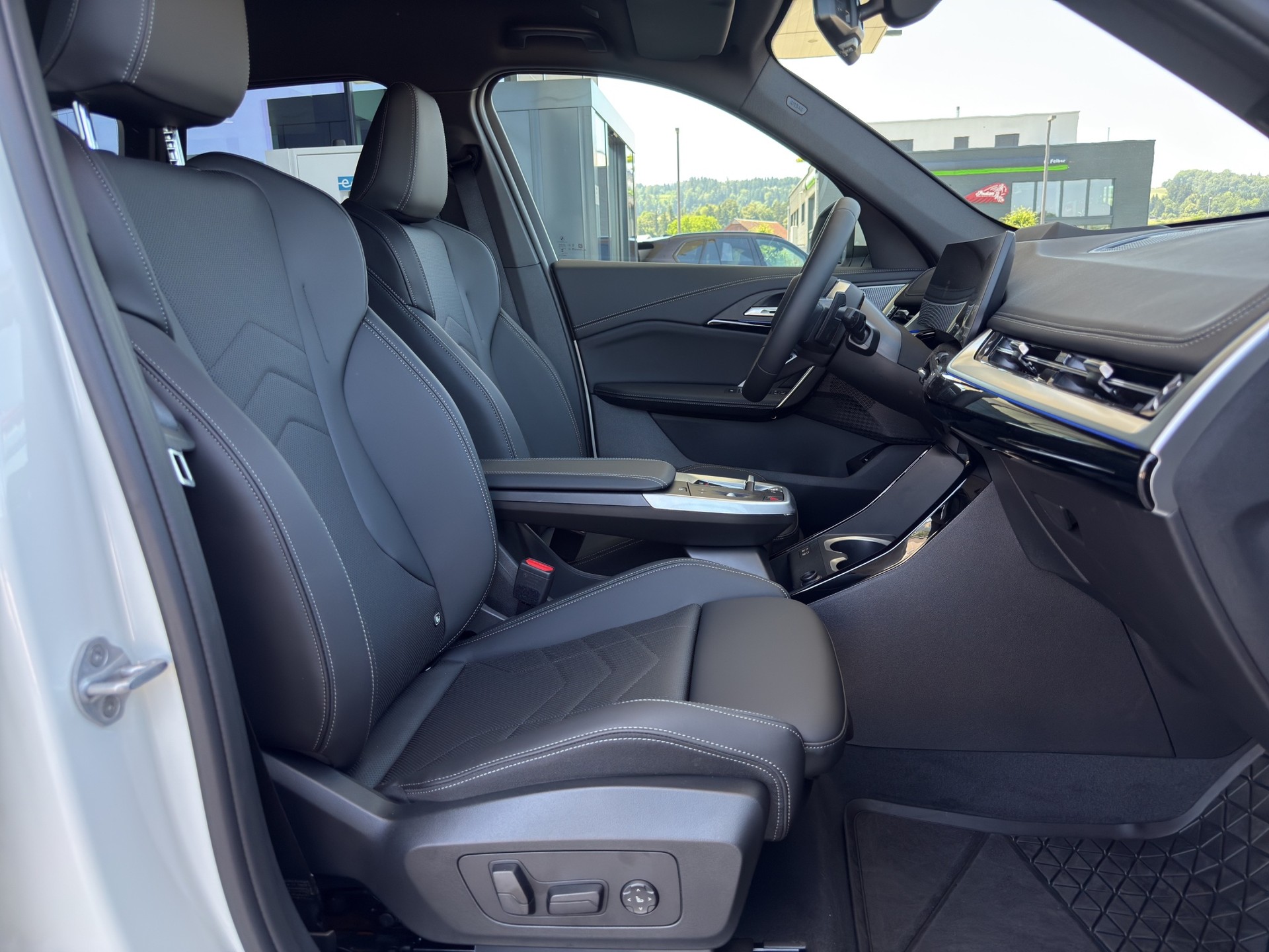 BMW X1 xDrive 20d 48V M Sport-image-17