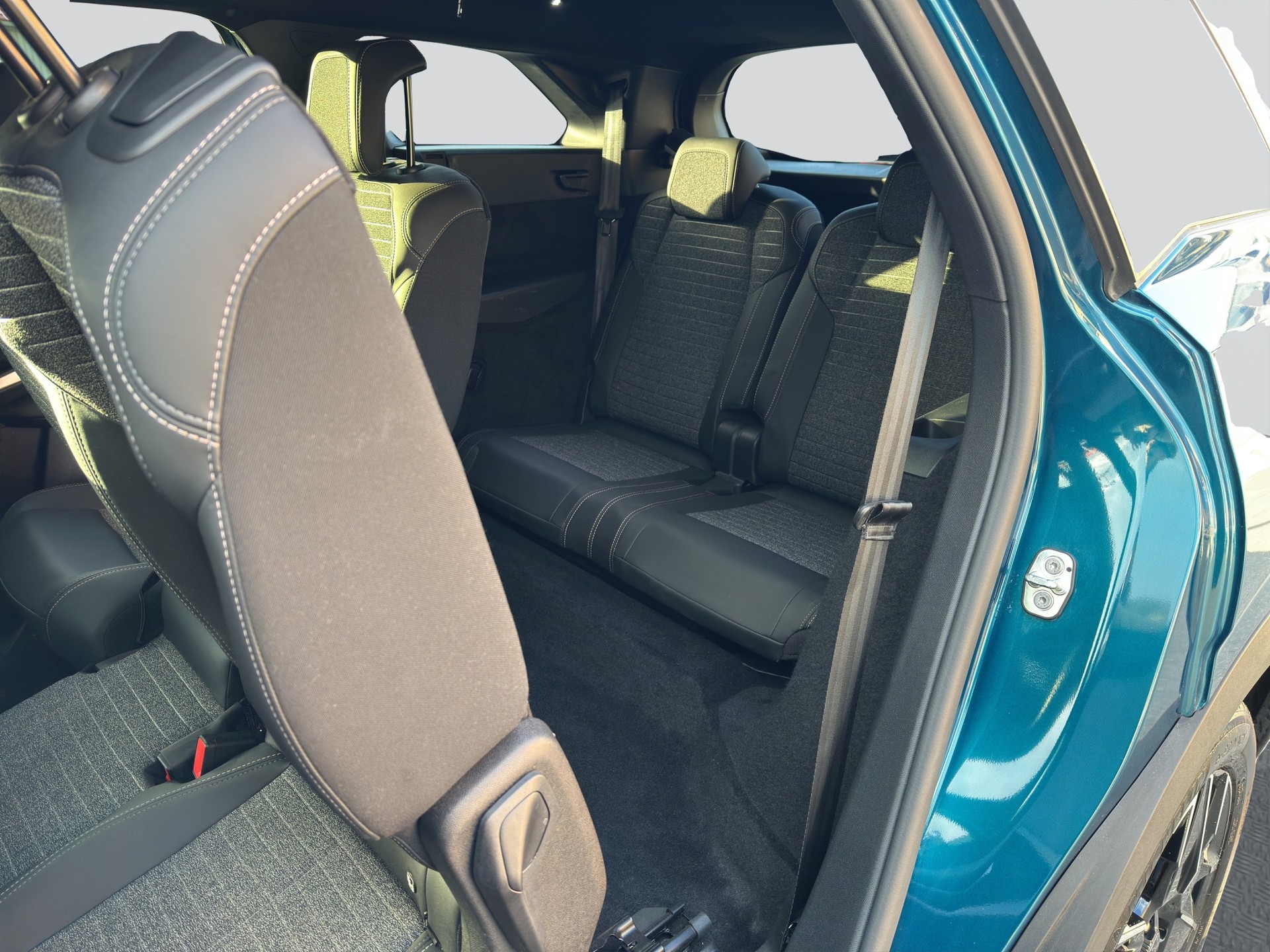 PEUGEOT 5008 145 Hybrid 7Pl. Allure-image-8