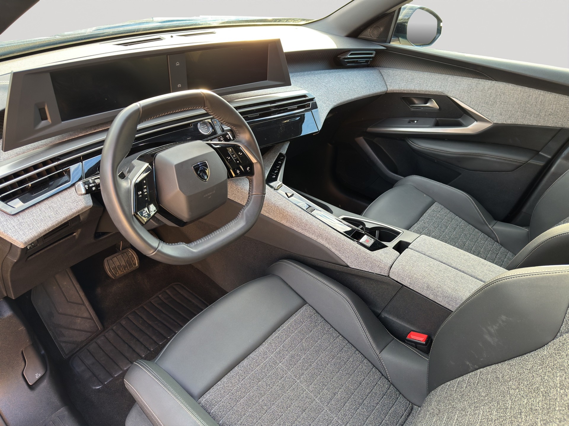 PEUGEOT 5008 145 Hybrid 7Pl. Allure-image-6