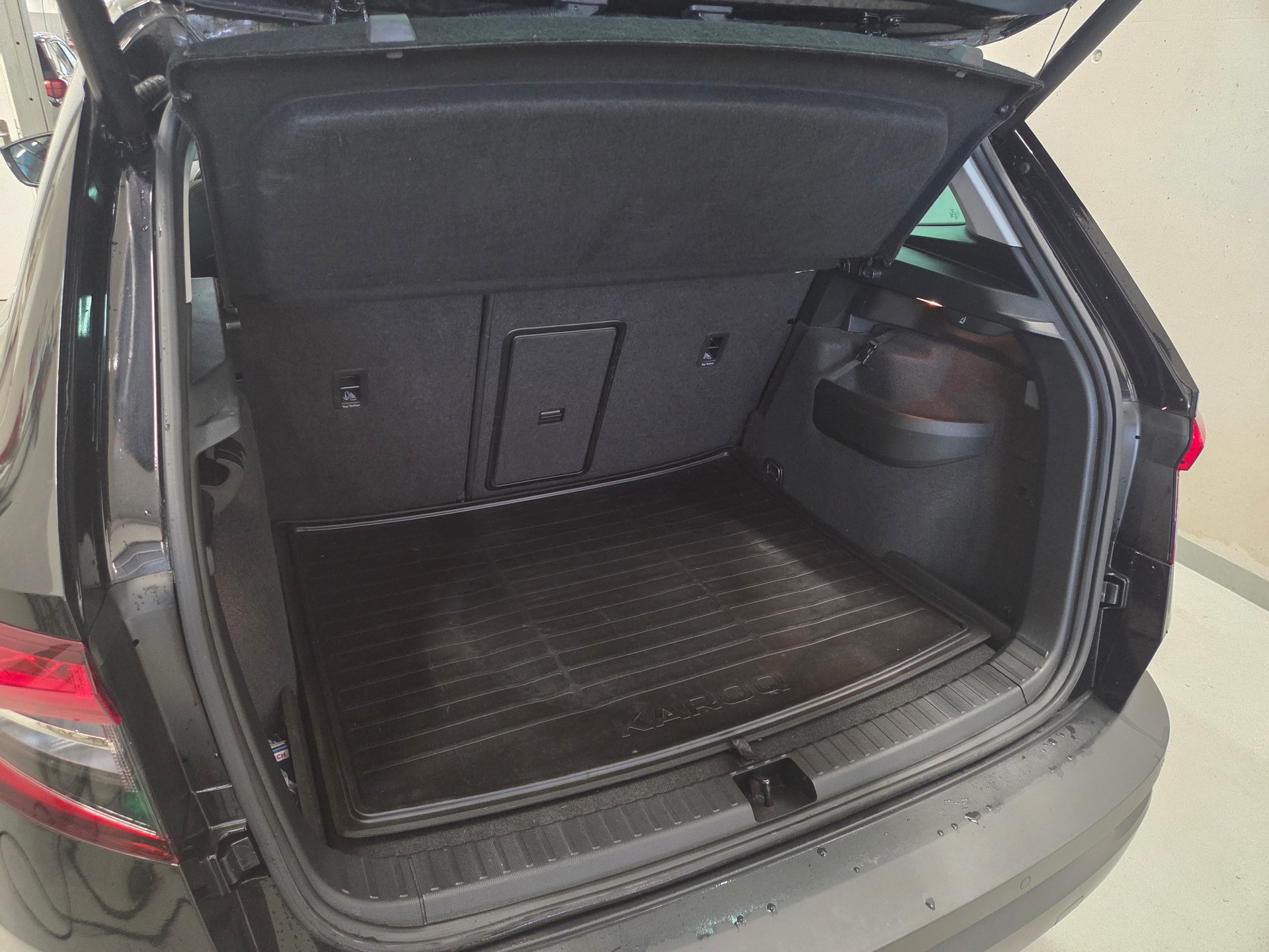 SKODA Karoq 2.0 TDI CR Smile 4x4 DSG-image-9