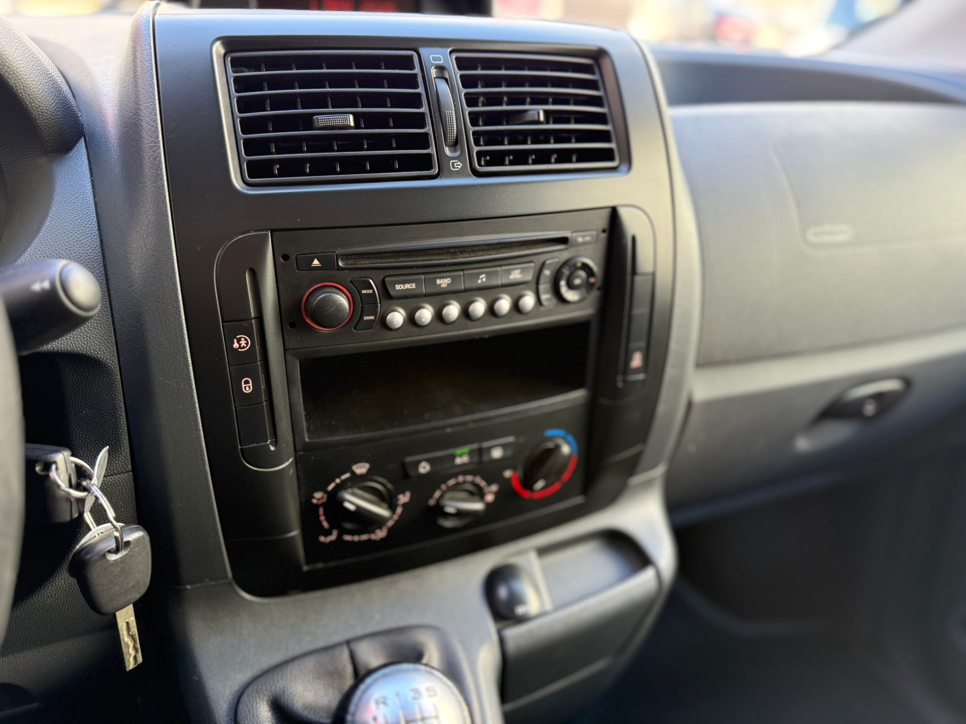 CITROEN Jumpy 2.0 HDi L2H1 Attraction-image-14