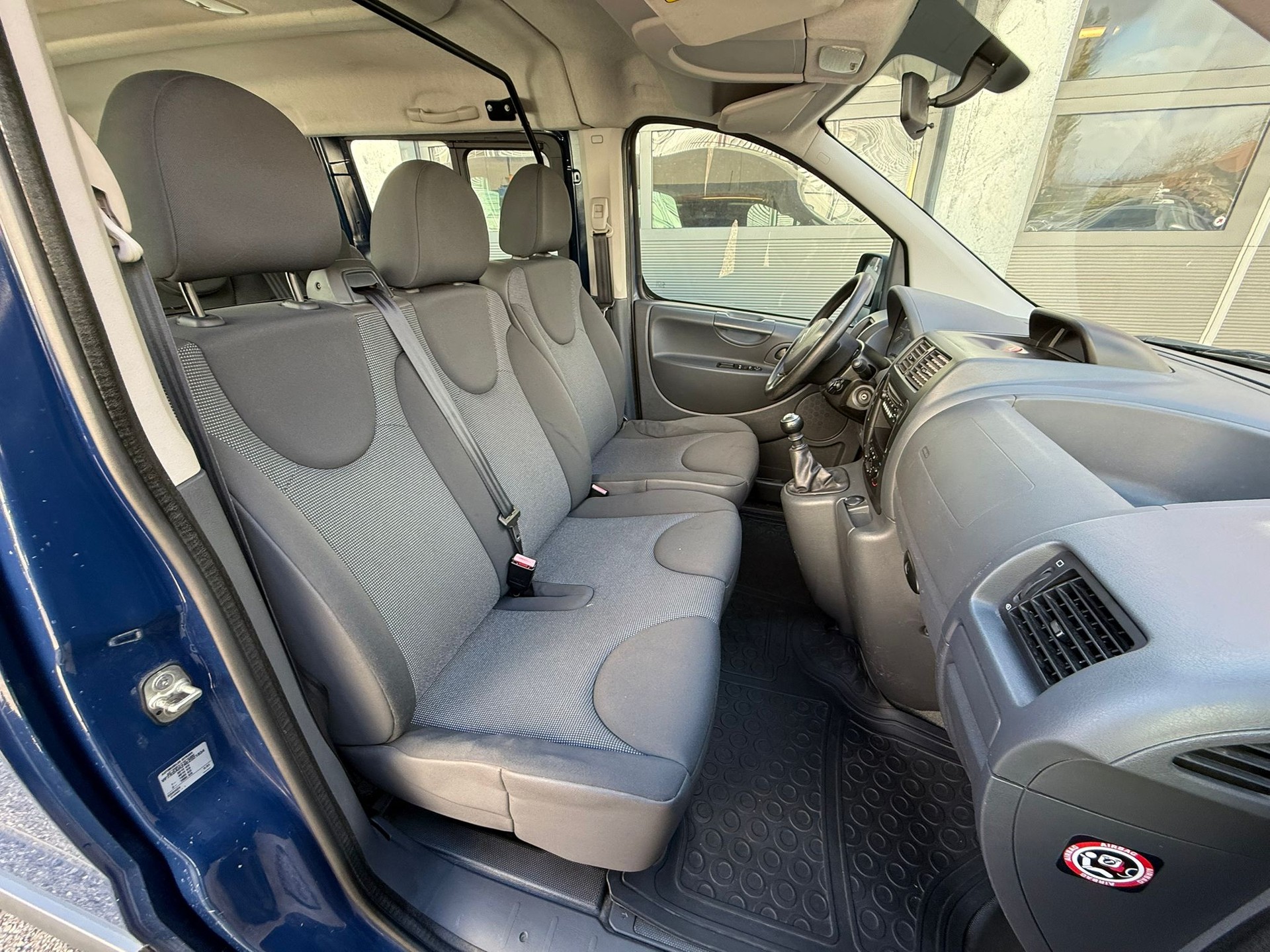CITROEN Jumpy 2.0 HDi L2H1 Attraction-image-10